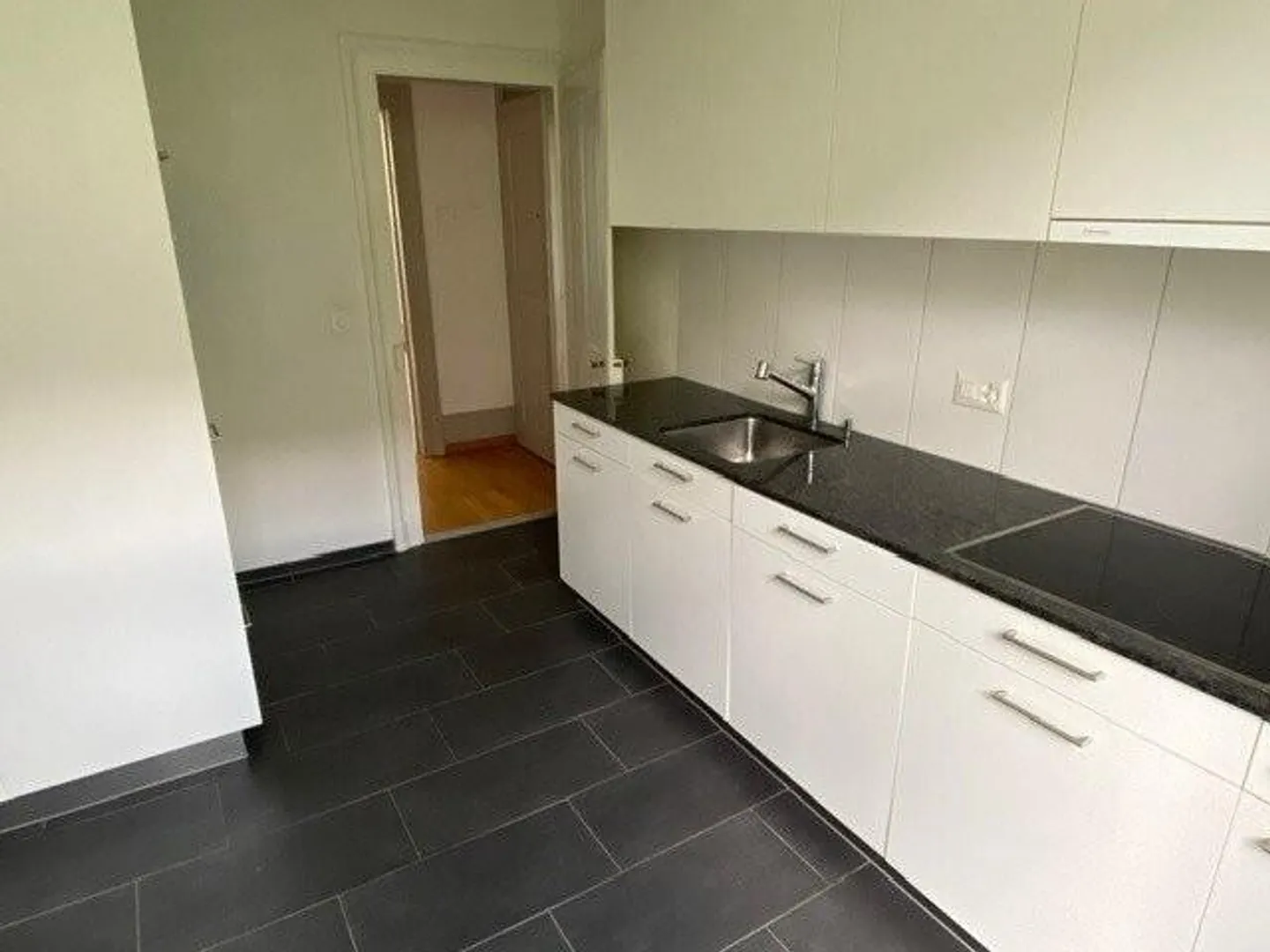 Charmante 3-Zimmerwohnung in Biel - Foto 1 von 10