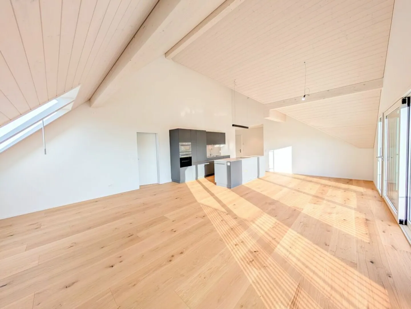 Stilvolle Wohnung mit atemberaubender Aussicht - Foto 6 von 15