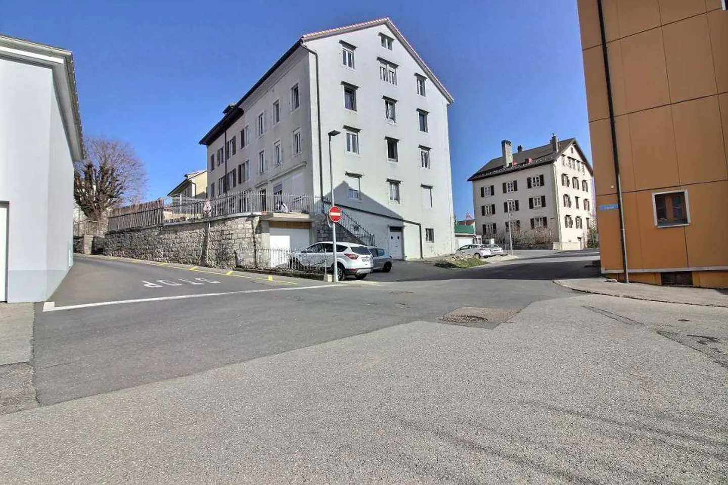 Edificio residenziale - Foto 1 di 13