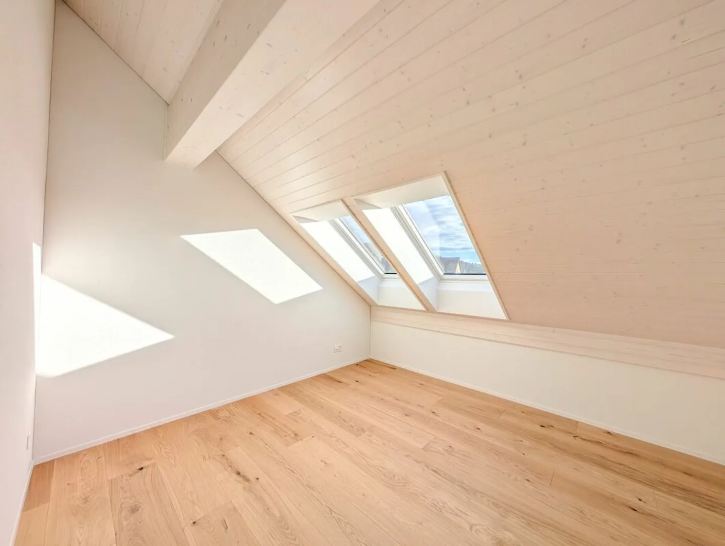 Stilvolle Wohnung mit atemberaubender Aussicht - Foto 8 von 15