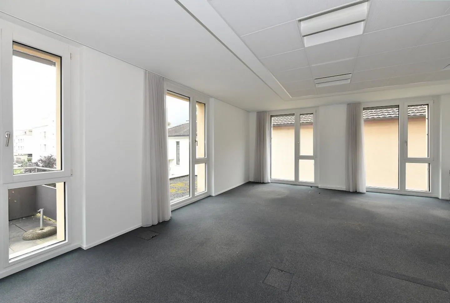 Espace de bureau au centre de Stans - Photo 1 sur 6
