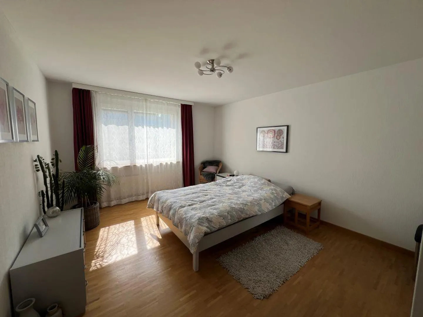 Attractive apartment with a beautiful view of greenery! - Photo 7 of 12