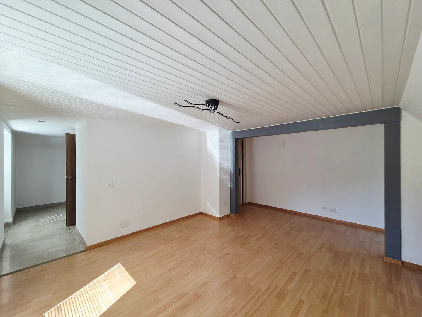 BROCFABRIQUE / 3,5-Zimmer-Duplex, 2026 renoviert - Foto 5 von 8