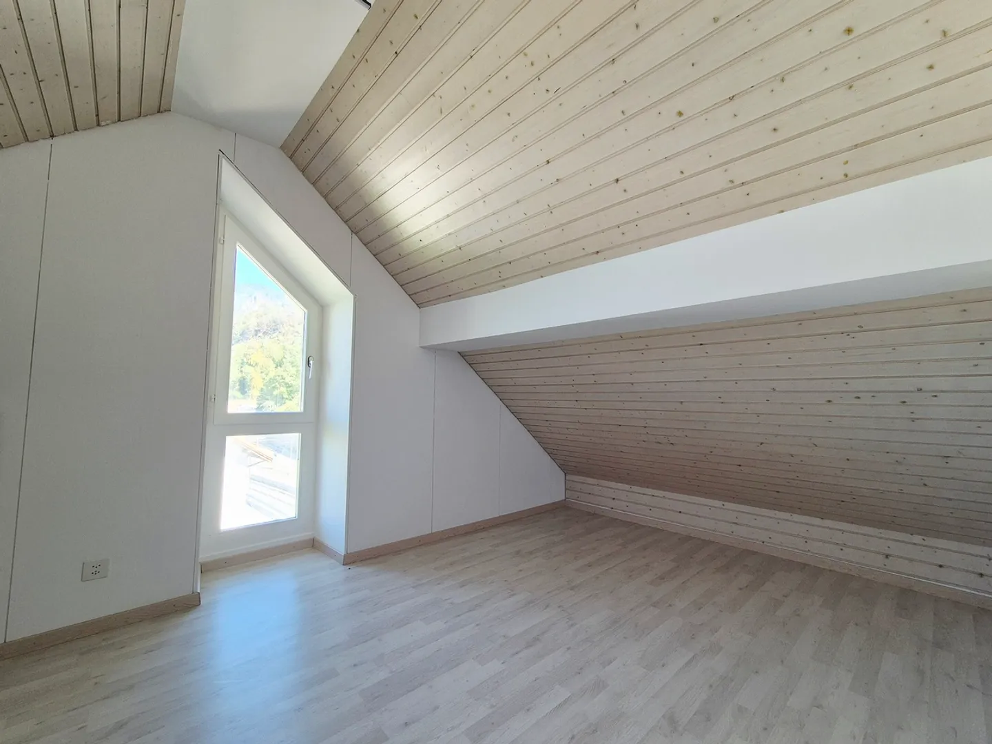 BROCFABRIQUE / 3,5-Zimmer-Duplex, 2026 renoviert - Foto 6 von 8