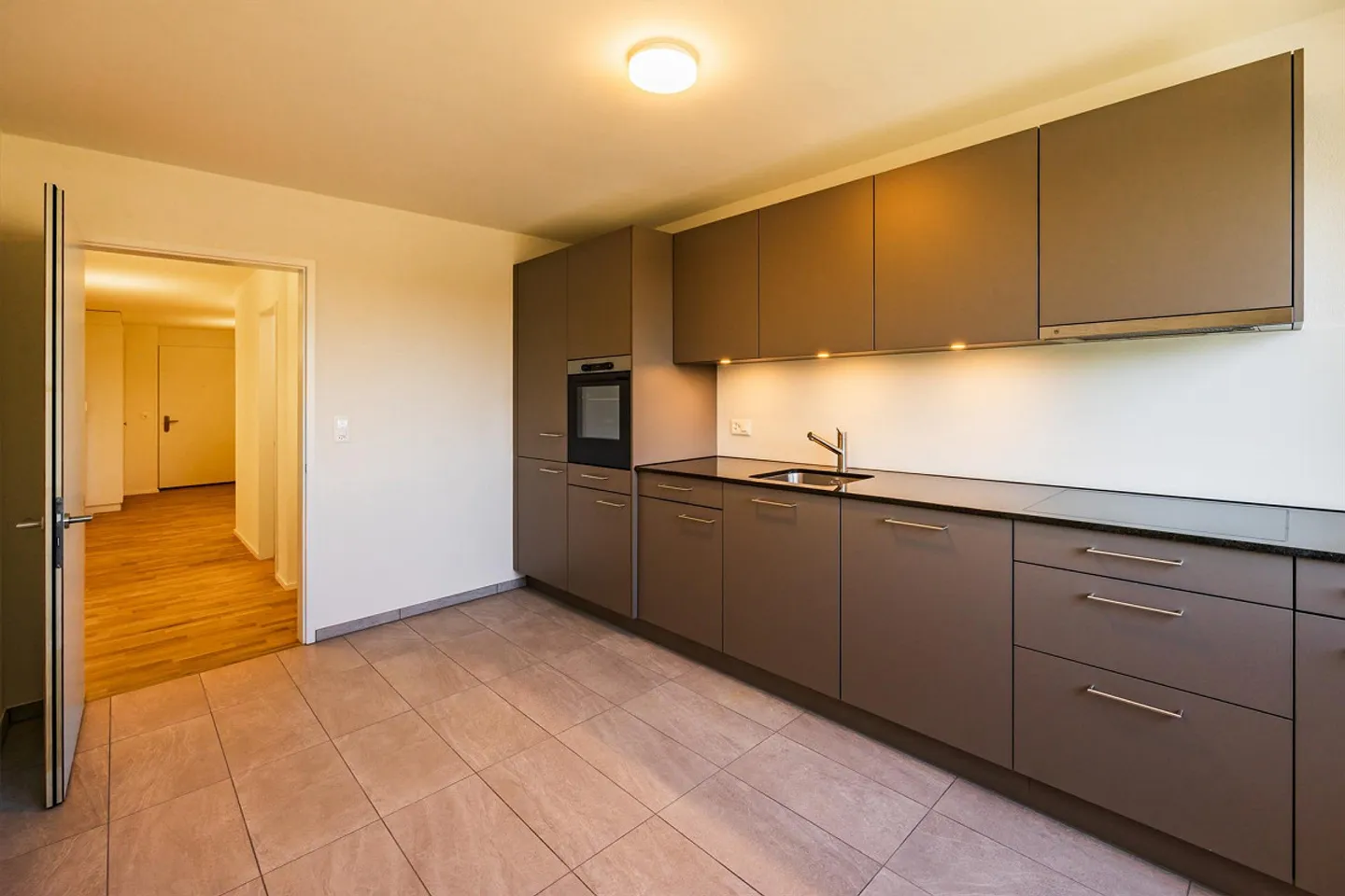 Neubauwohnung mit Waschturm - in ruhiger Wohnlage von Feldbrunnen - Foto 3 von 9