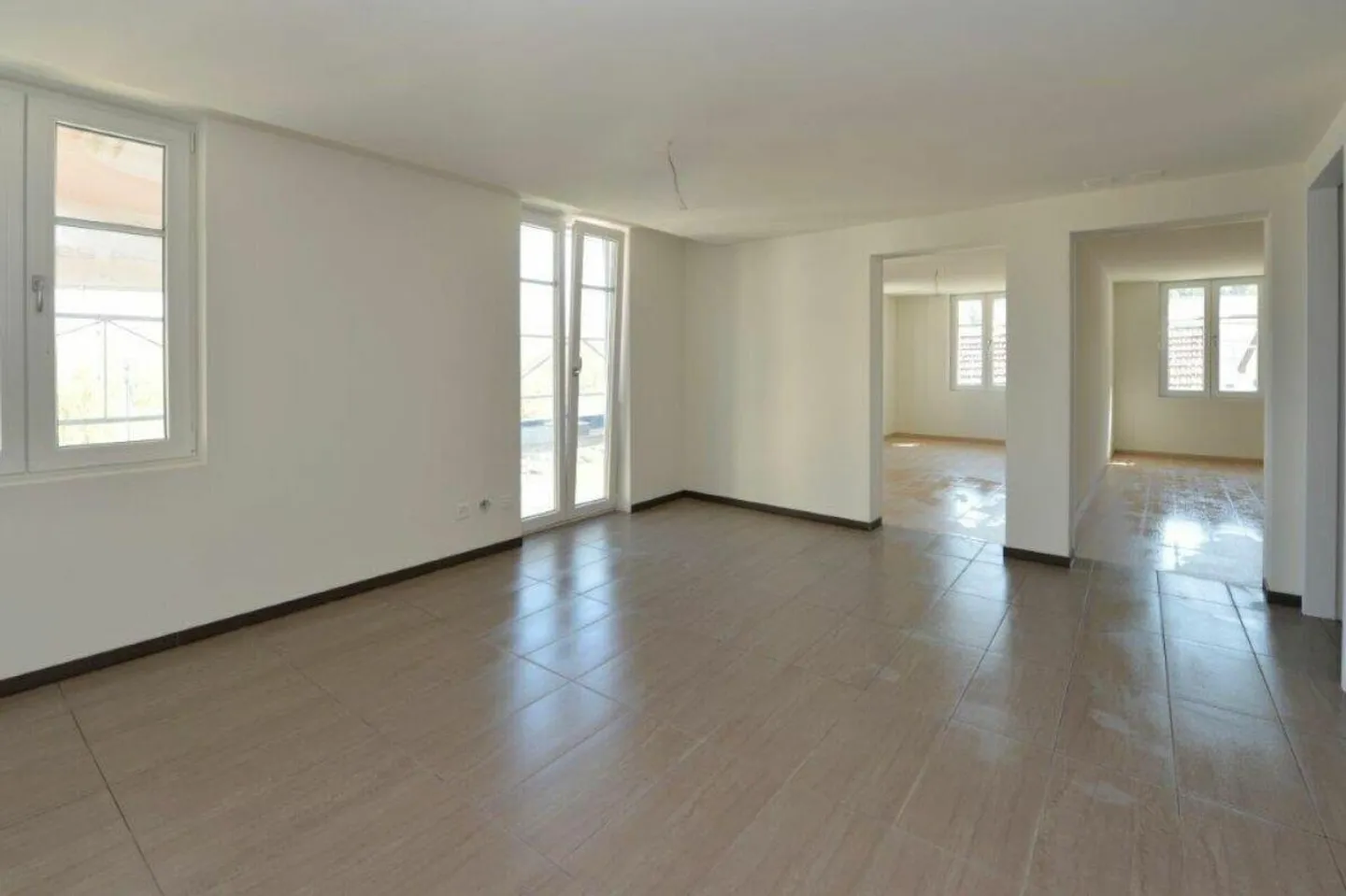 Grande appartamento in affitto! - Foto 3 di 6