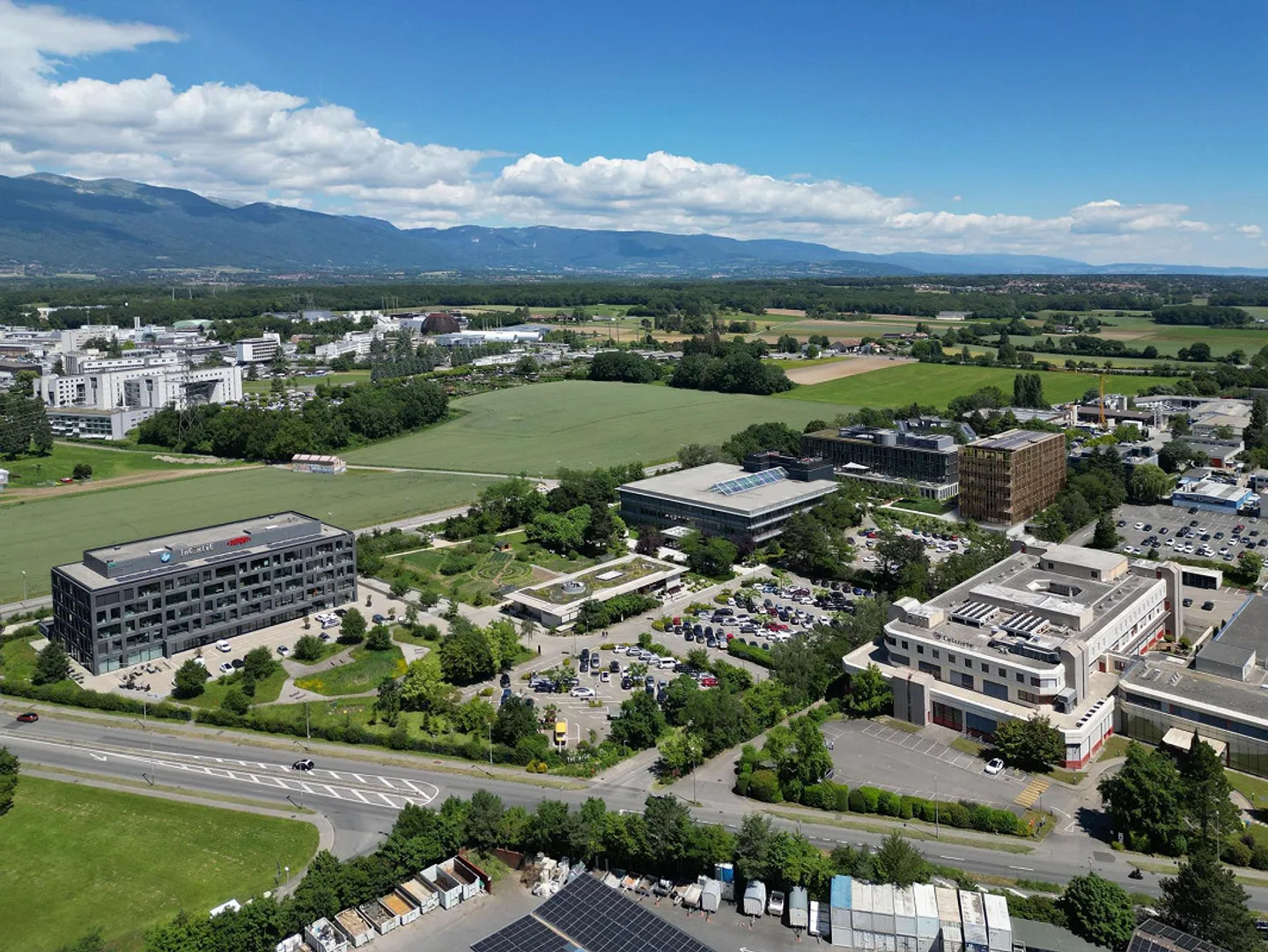 New building from 700m2 - The Hive Campus - Photo 4 of 11