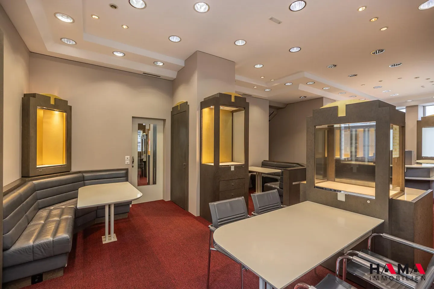 Representative Commercial Spaces in the Old Town of Zofingen - Photo 1 of 12