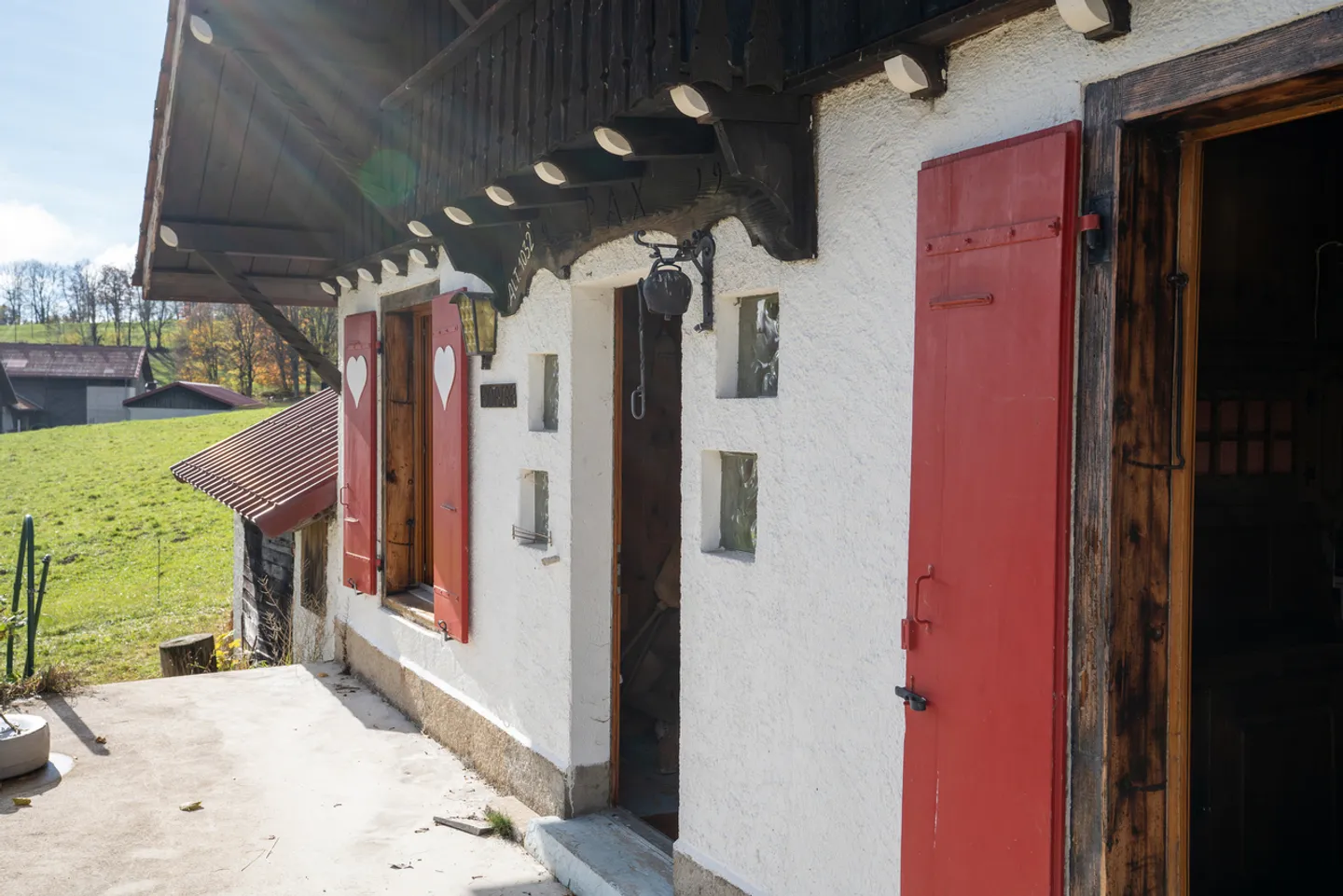 ENCHANTED PARENTHESIS - Photo 1 of 11