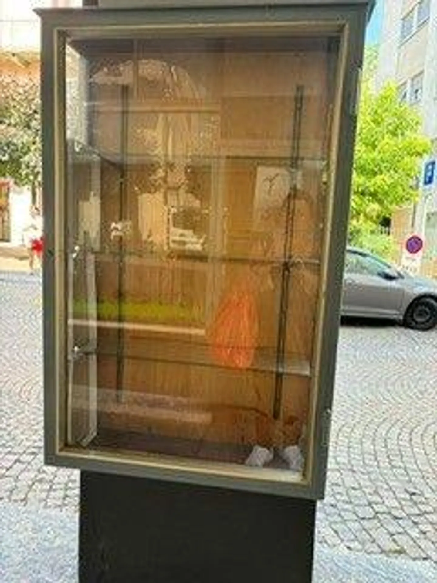 Showcases for rent in Old Town Locarno - Photo 2 of 4