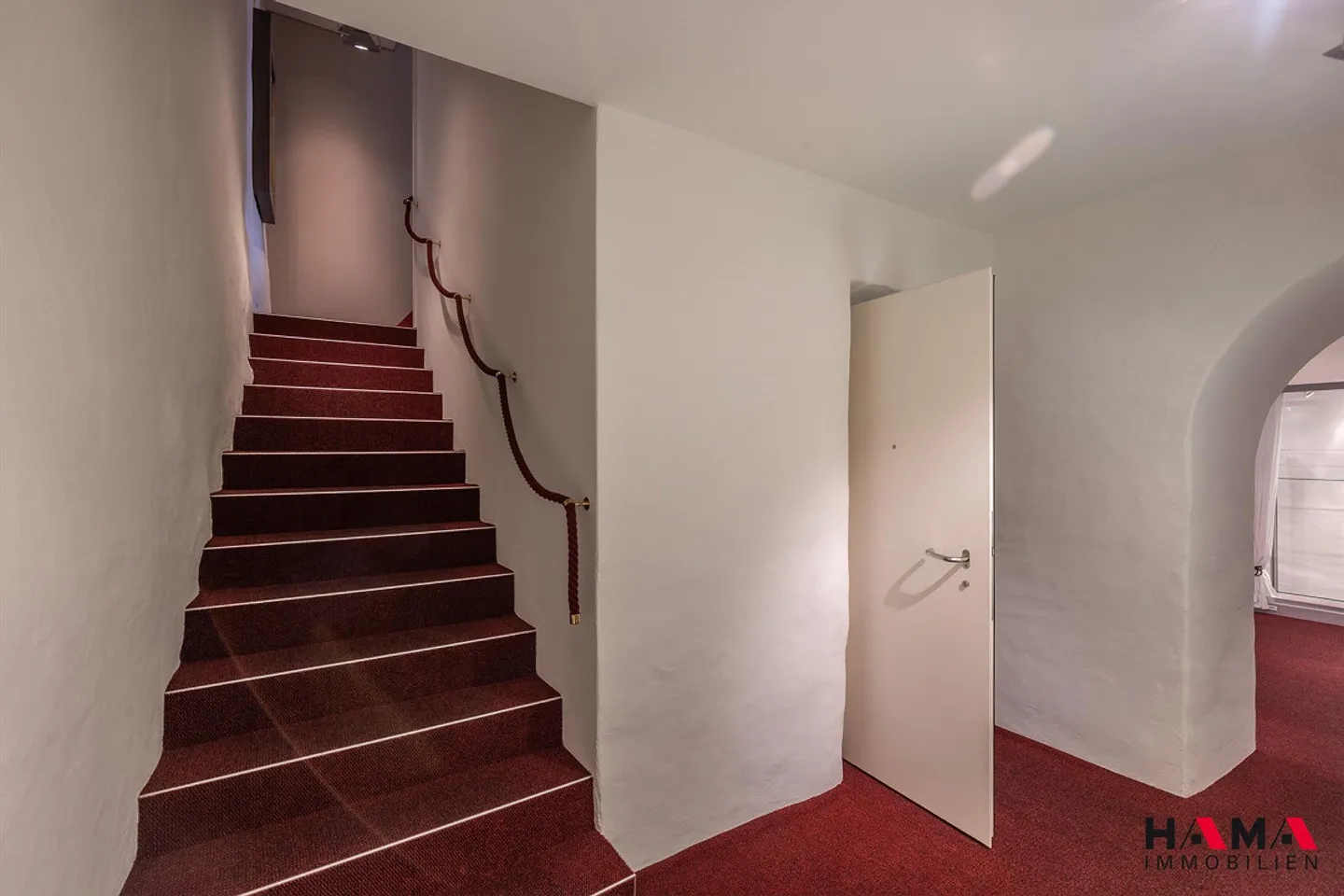 Representative Commercial Spaces in the Old Town of Zofingen - Photo 8 of 12