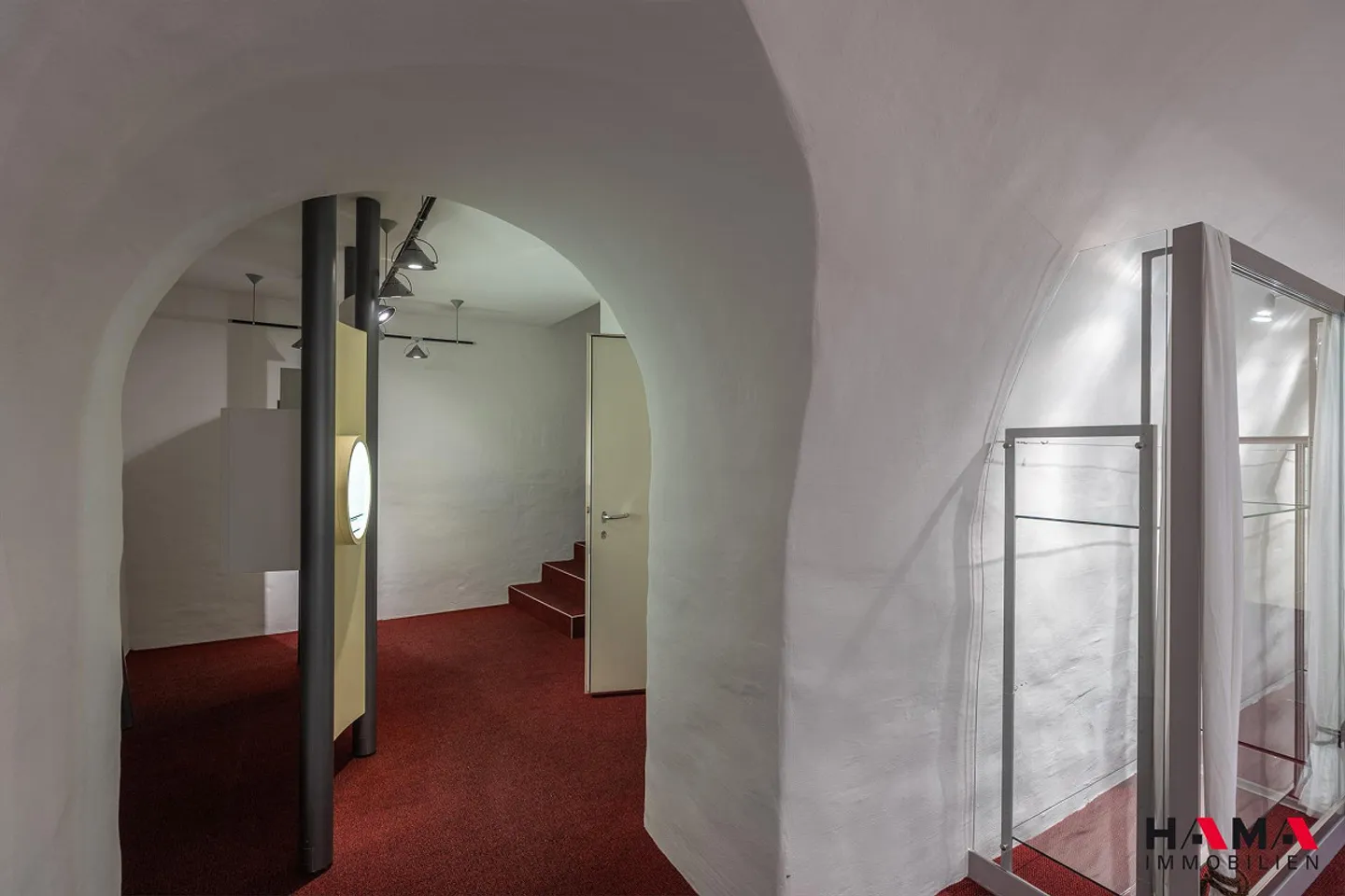 Representative Commercial Spaces in the Old Town of Zofingen - Photo 9 of 12