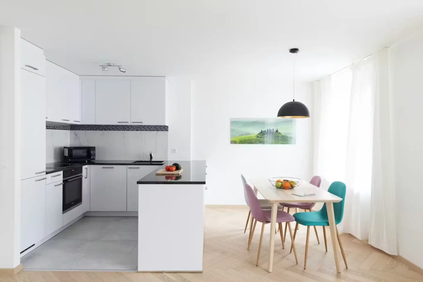 Chic Apartment in Zürich - Photo 1 of 4