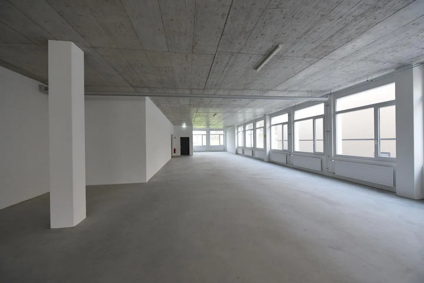 Espaces de bureau et commerciaux attrayants à louer à Sarnen - Photo 4 sur 8