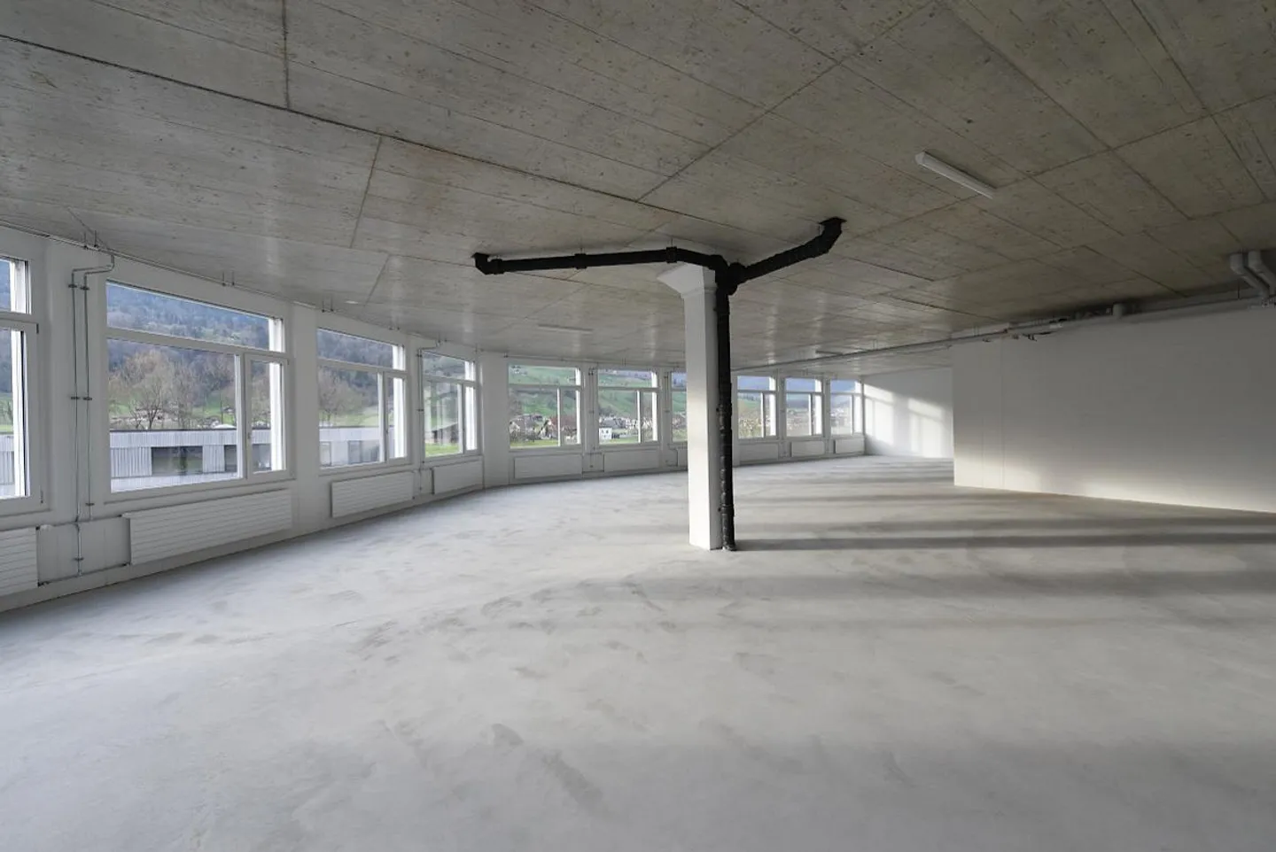 Espaces de bureau et commerciaux attrayants à louer à Sarnen - Photo 5 sur 8