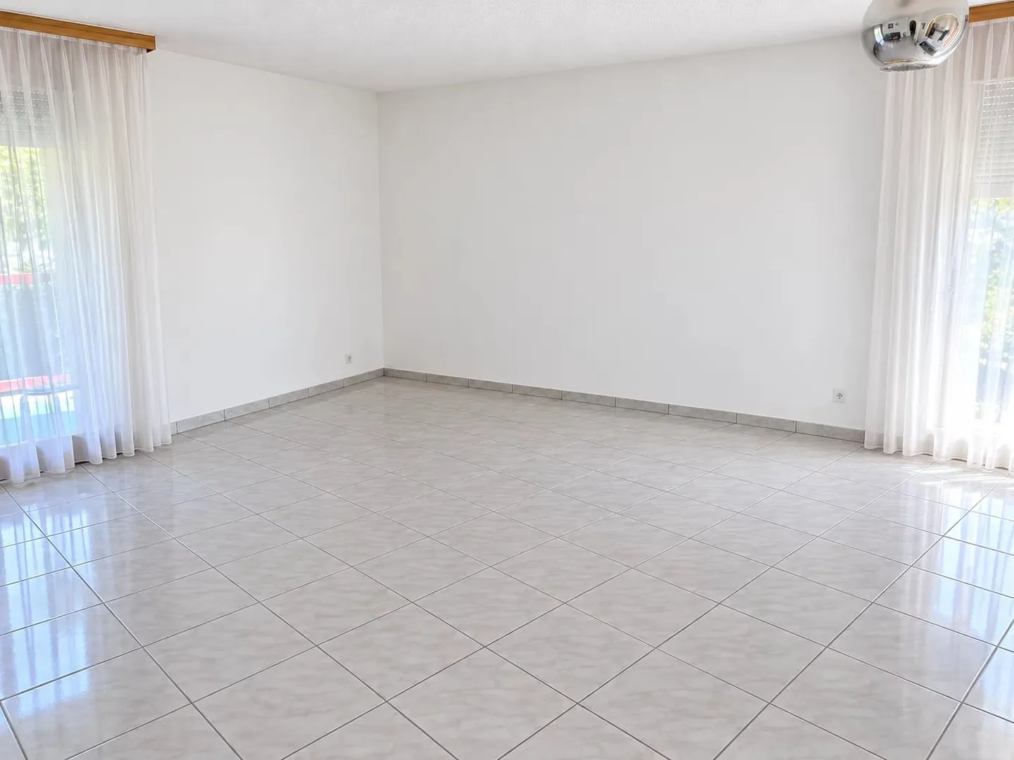 Bright 3½ Room Apartment with Garden - Photo 2 of 8