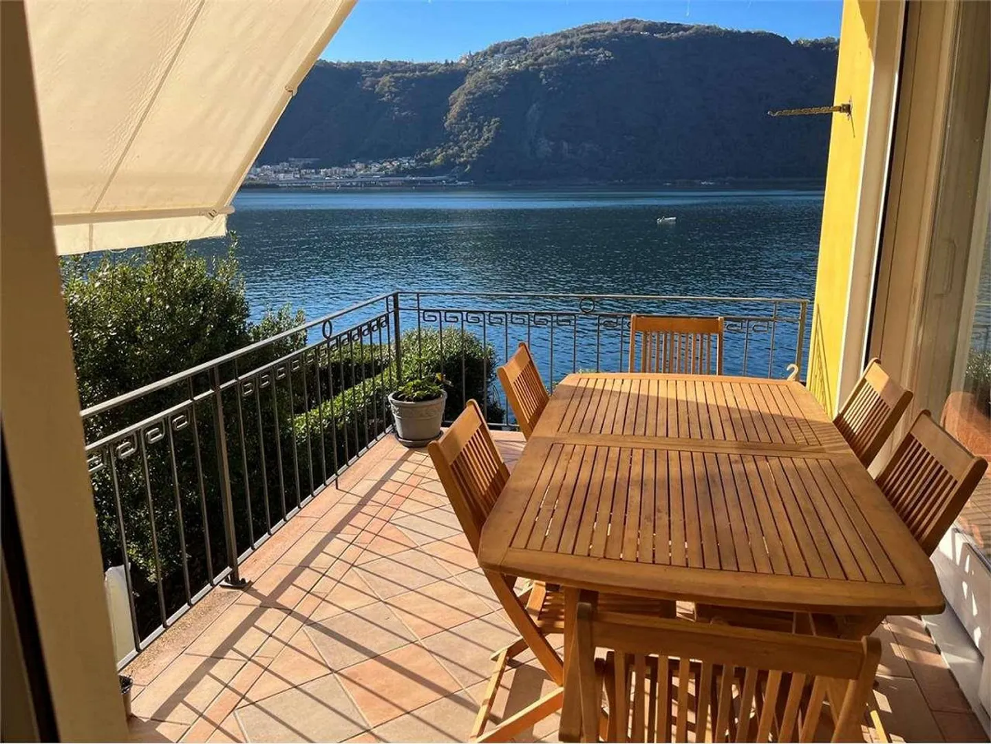 2453_ Bissone - App. 5.5 dans un condominium au bord du lac - Photo 3 sur 3