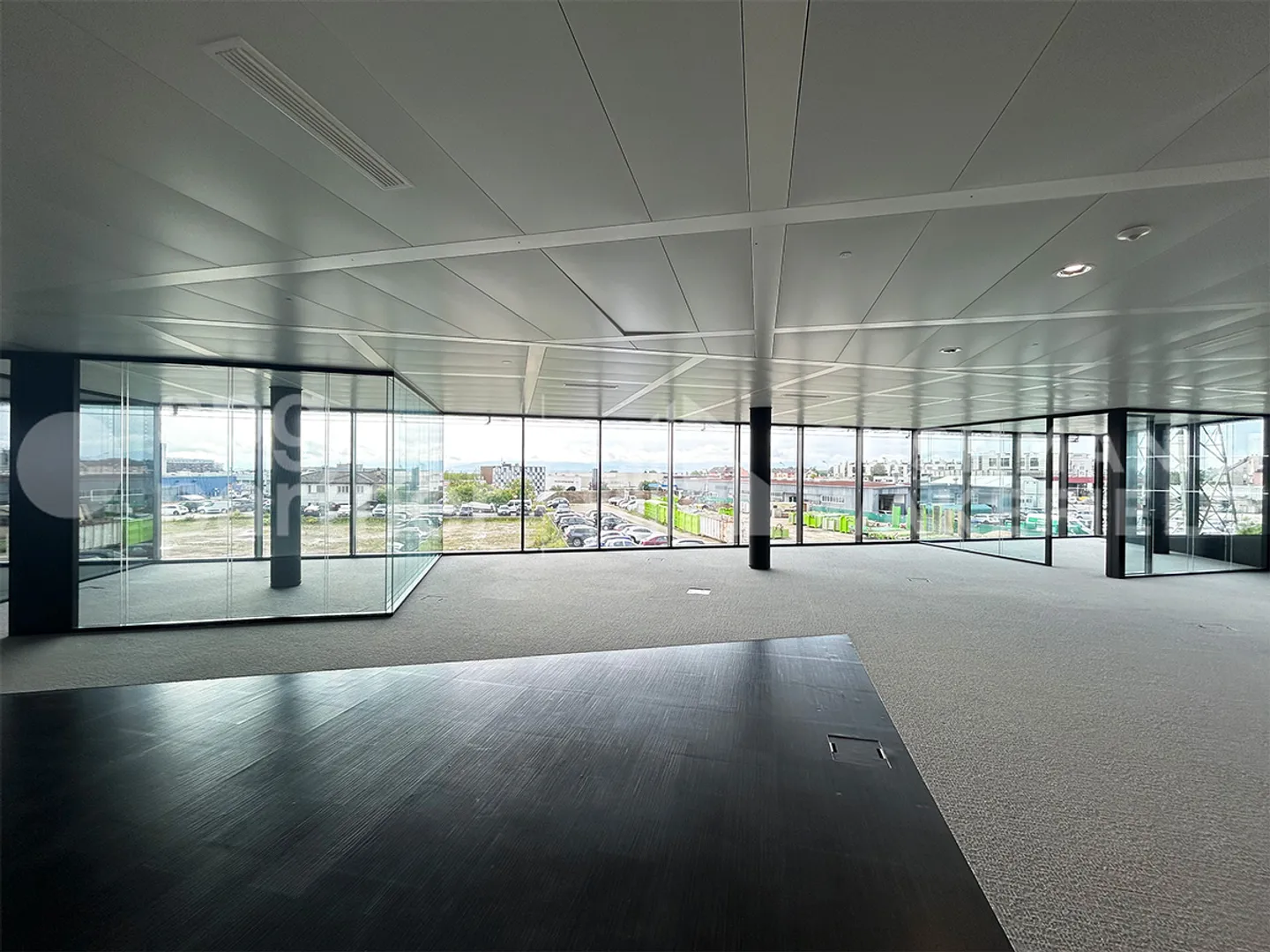 Plug & Play Offices in a Prestigious Building in Terre Bonne Nyon - Photo 5 of 13