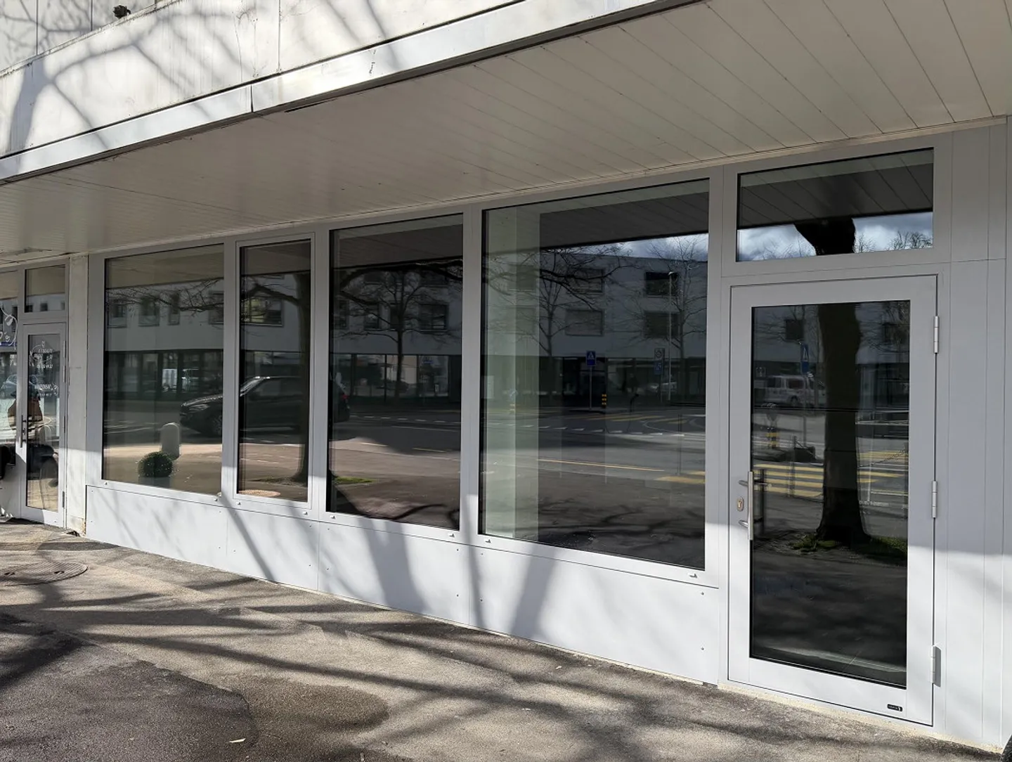 Gewerberaum mit Lagerfläche - Foto 1 von 5