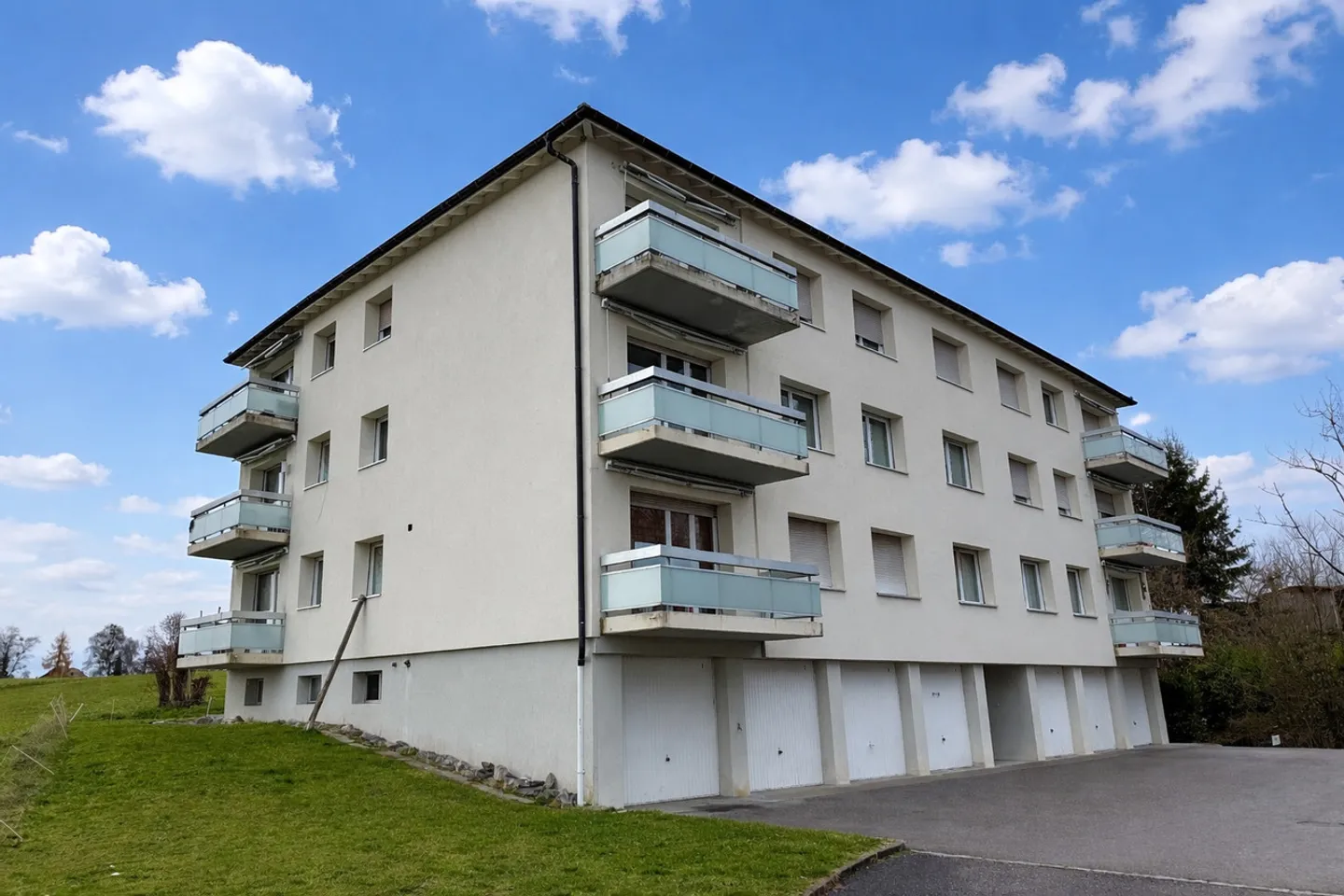 MISERY-COURTION / 4,5 stanze - Foto 1 di 9