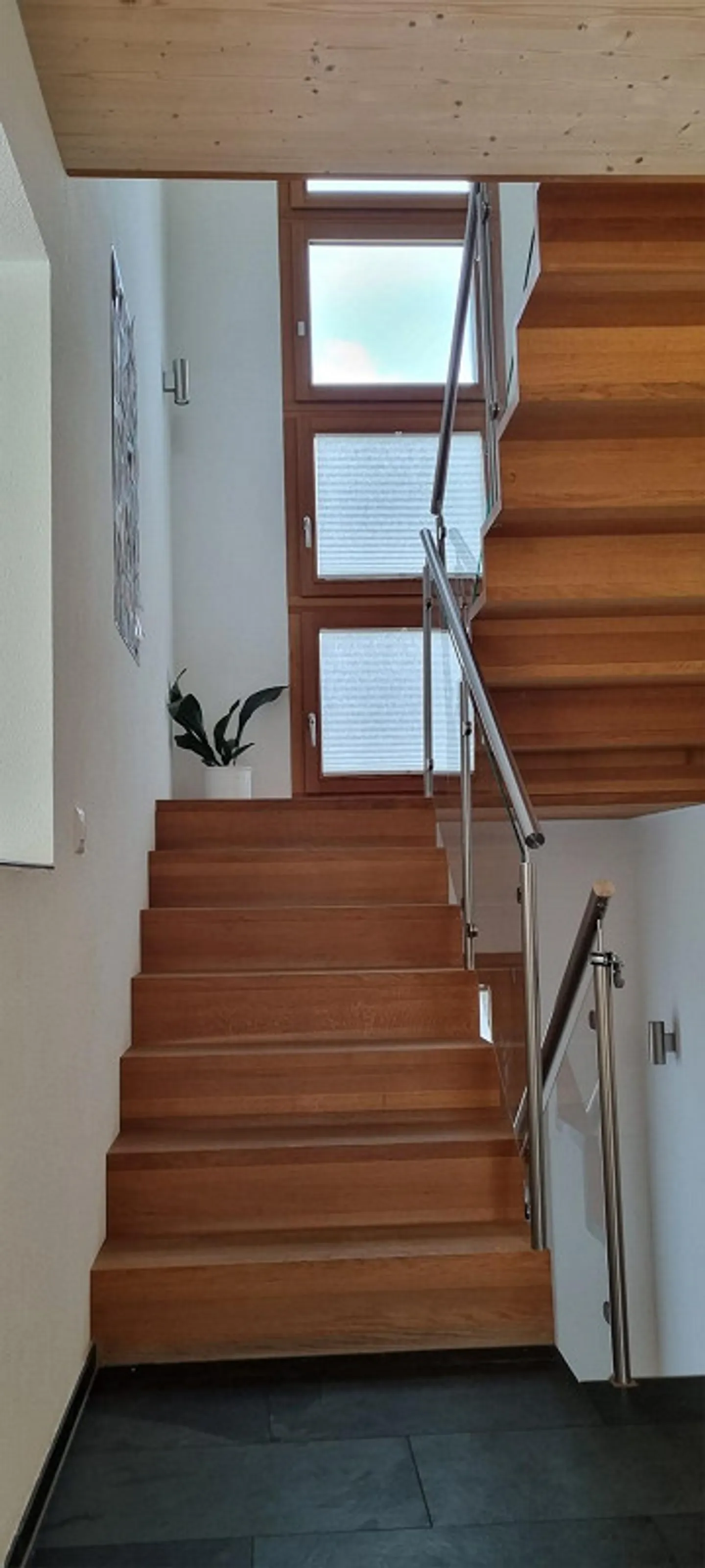 Casa spaziosa con 6 1/2 stanze - Foto 4 di 9