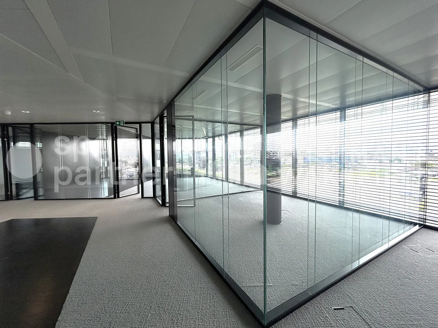 Plug & Play Offices in a Prestigious Building in Terre Bonne Nyon - Photo 10 of 13
