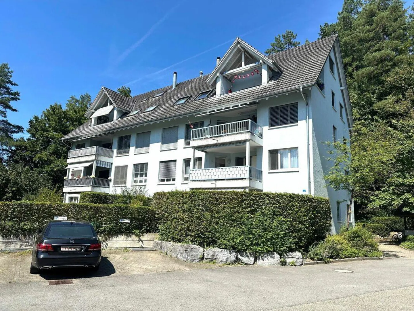 Well-maintained and bright 4.5-room apartment with elevator - Photo 1 of 11