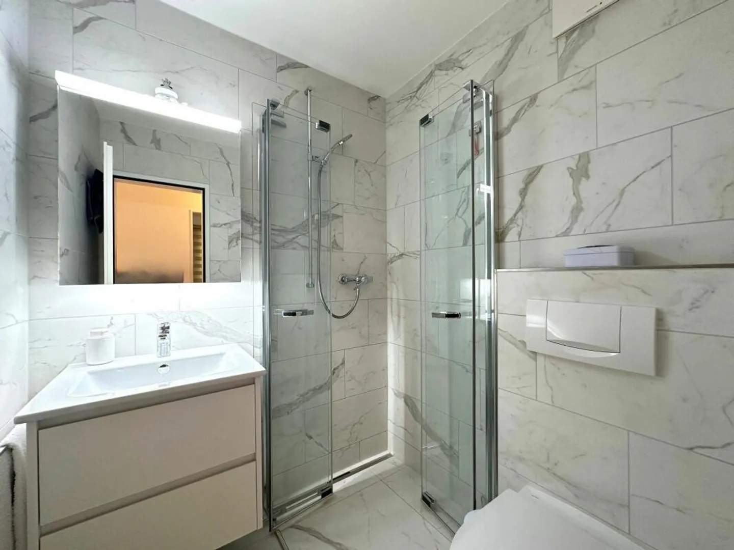 Well-maintained and bright 4.5-room apartment with elevator - Photo 6 of 11