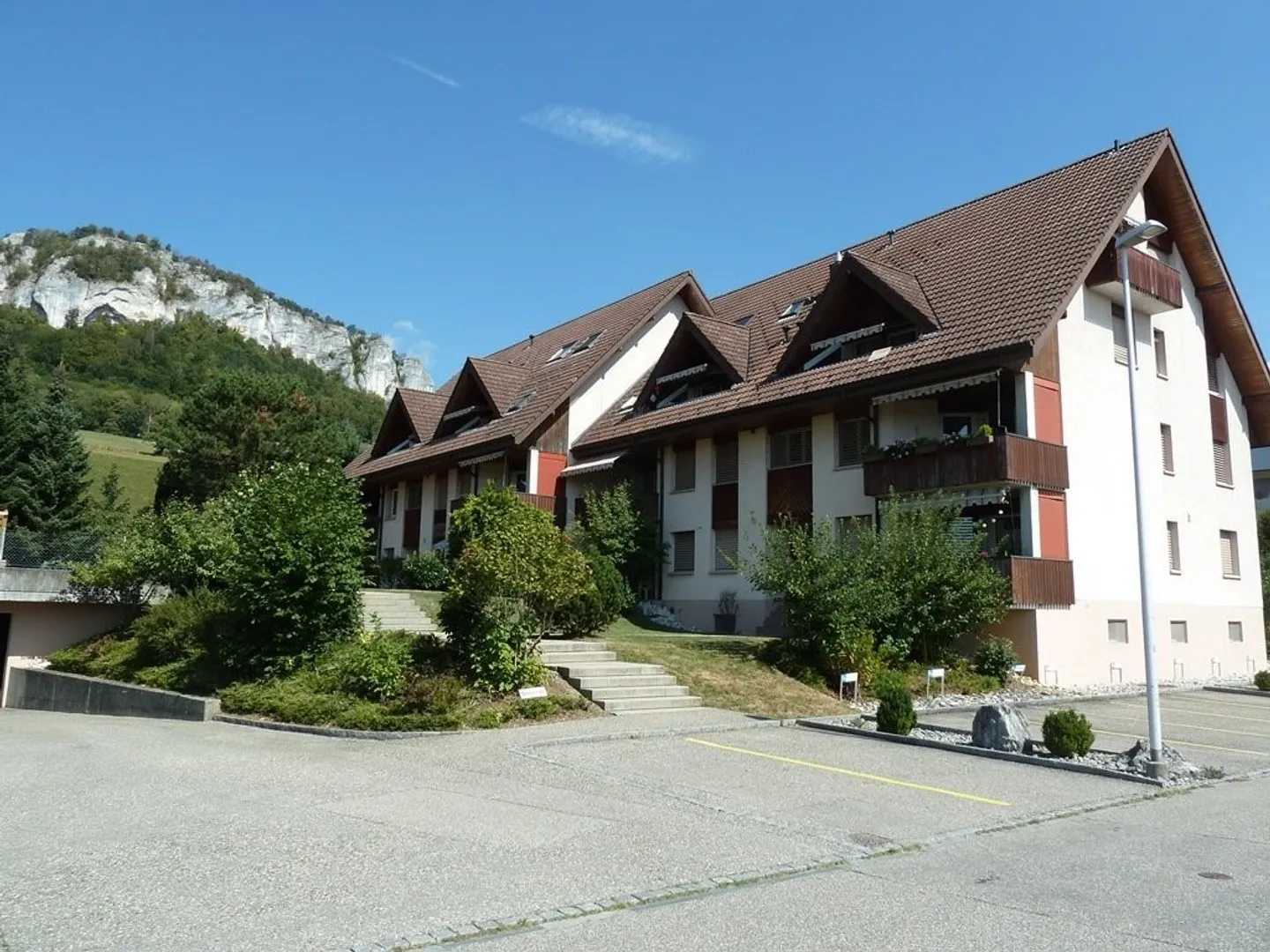 Charming, partially renovated apartment in a central location - Photo 1 of 7