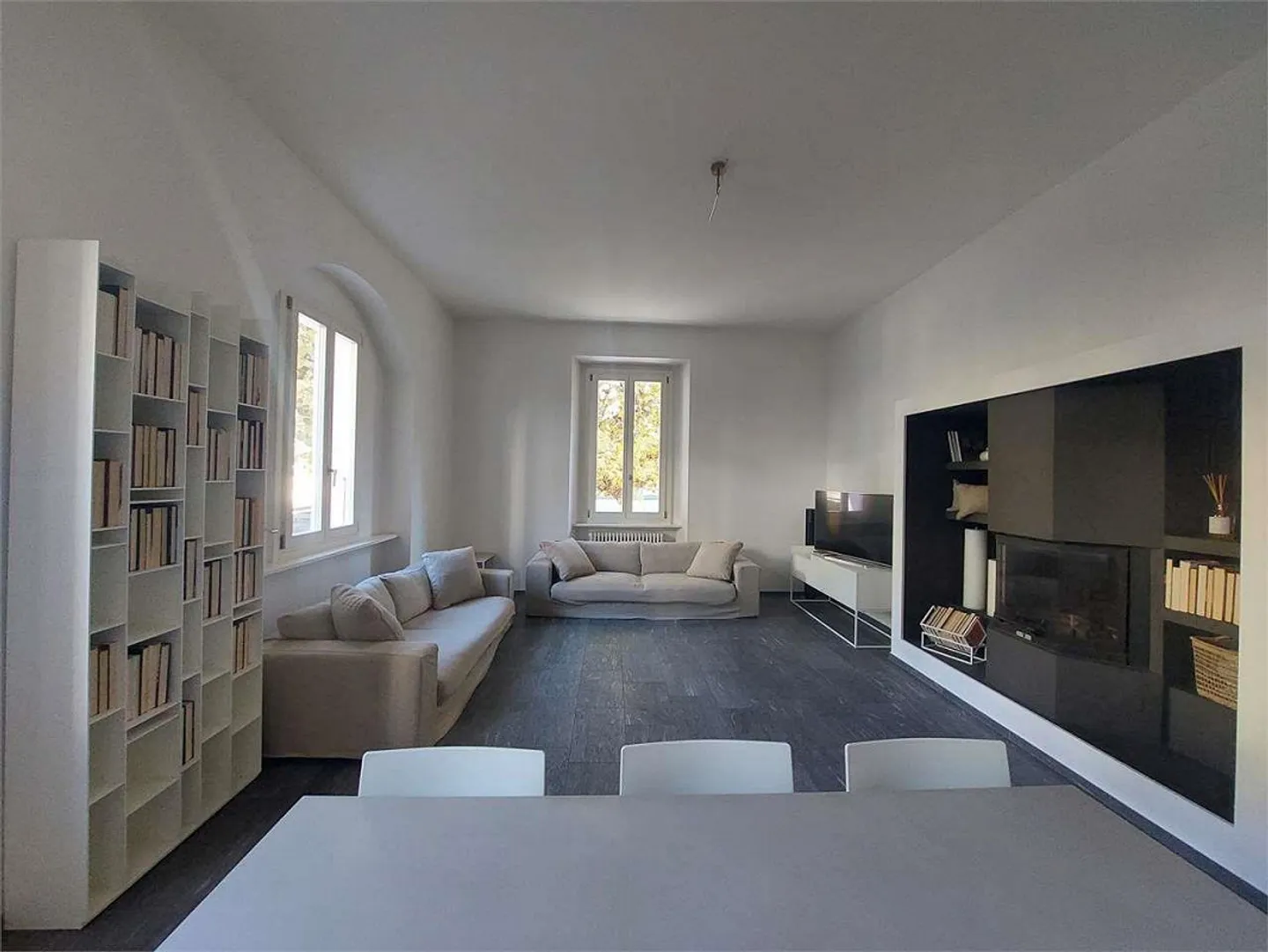 2441_Vacallo, grande casa signorile ristrutturata - Foto 3 di 13