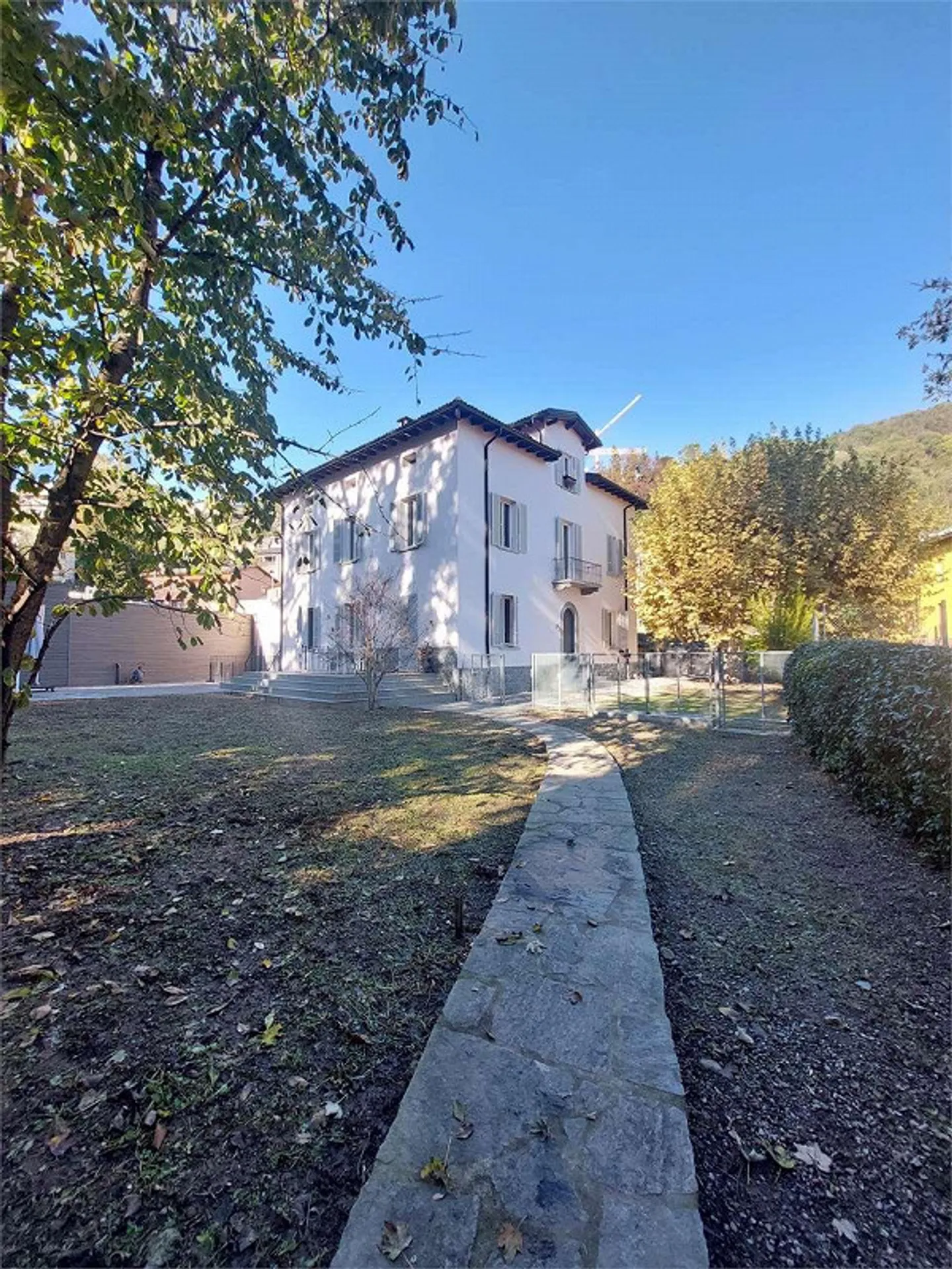 2441_Vacallo, grande casa signorile ristrutturata - Foto 1 di 13