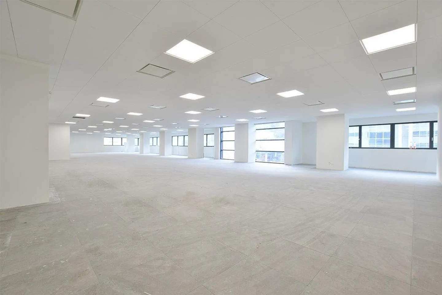 Commercial spaces in a strategic zone | Commercial surfaces... - Photo 6 of 9