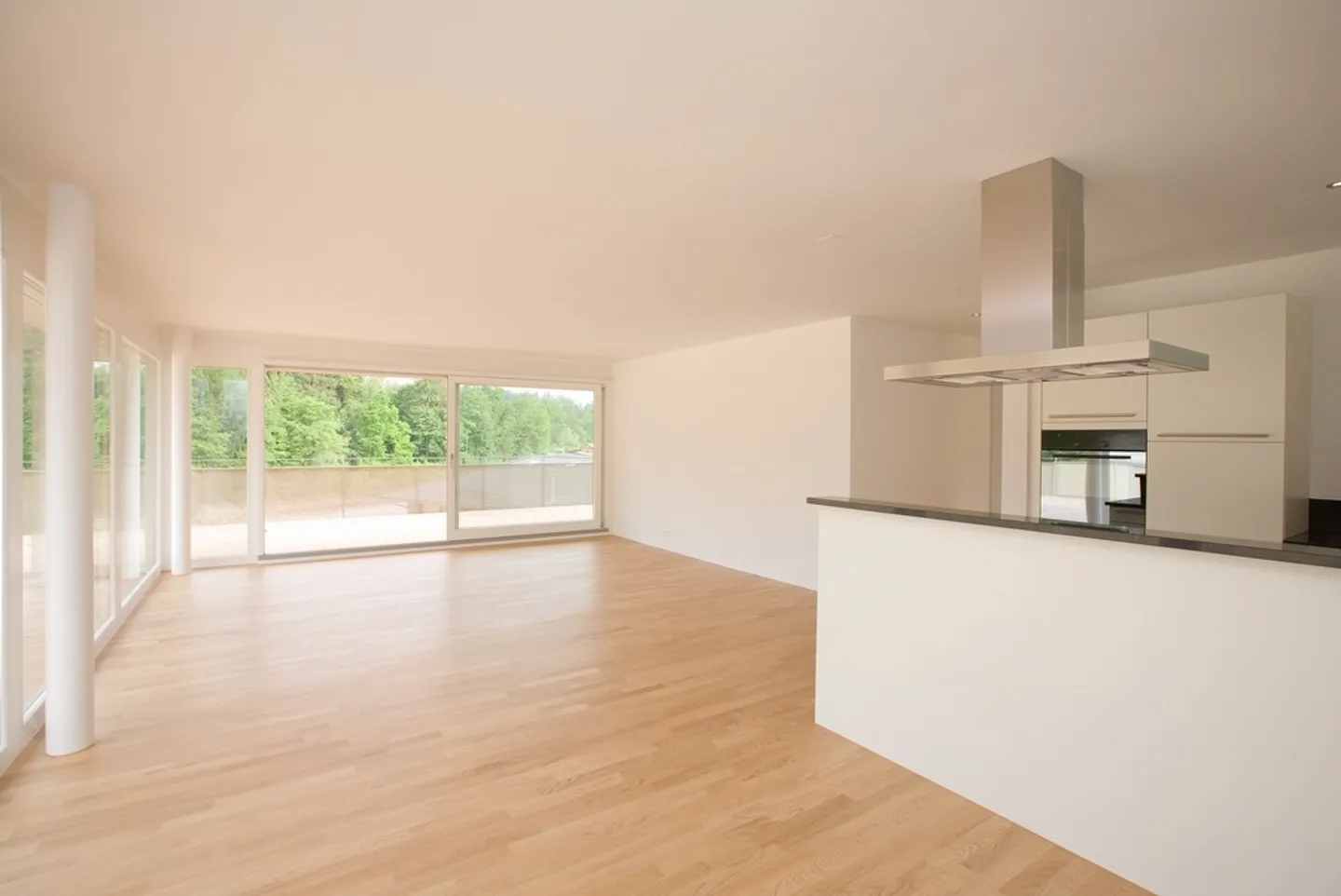 Appartamento luminoso con posizione vantaggiosa - Foto 3 di 6