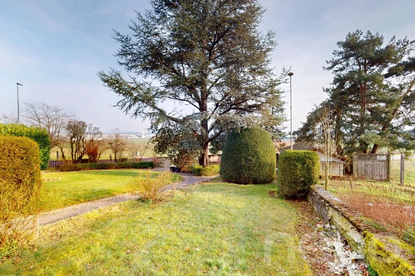Incantevole villa con 10 camere e appartamento - Foto 1 di 13