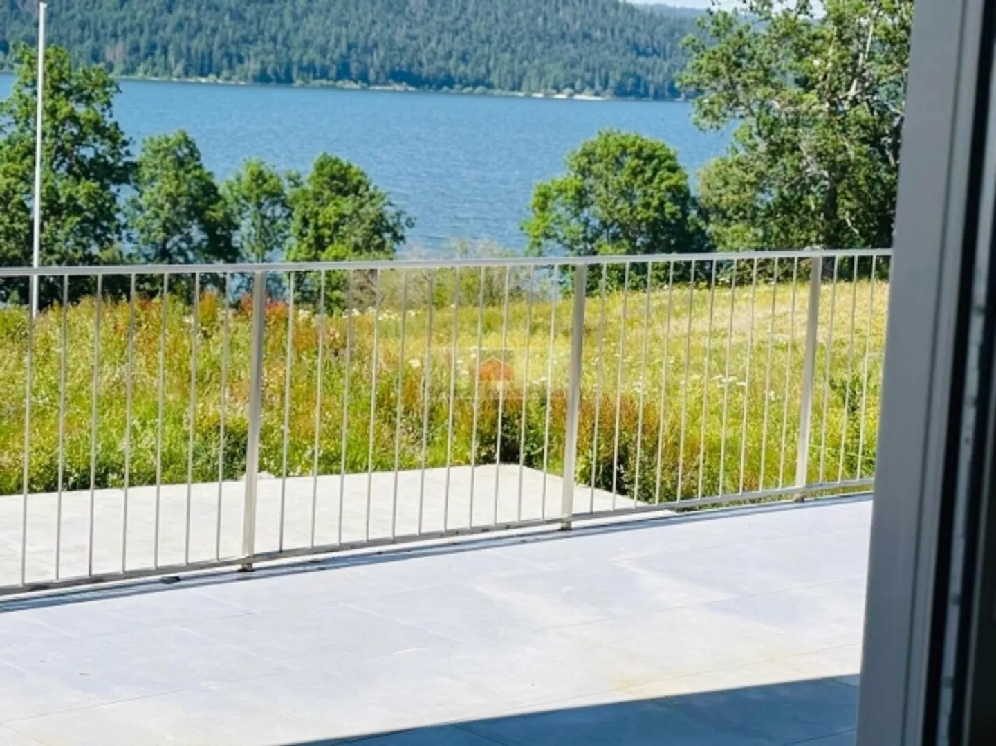 «7 Appartements aux Bioux – 4.5 pièces de 120m2 avec vue sur le lac» - Photo 2 sur 9