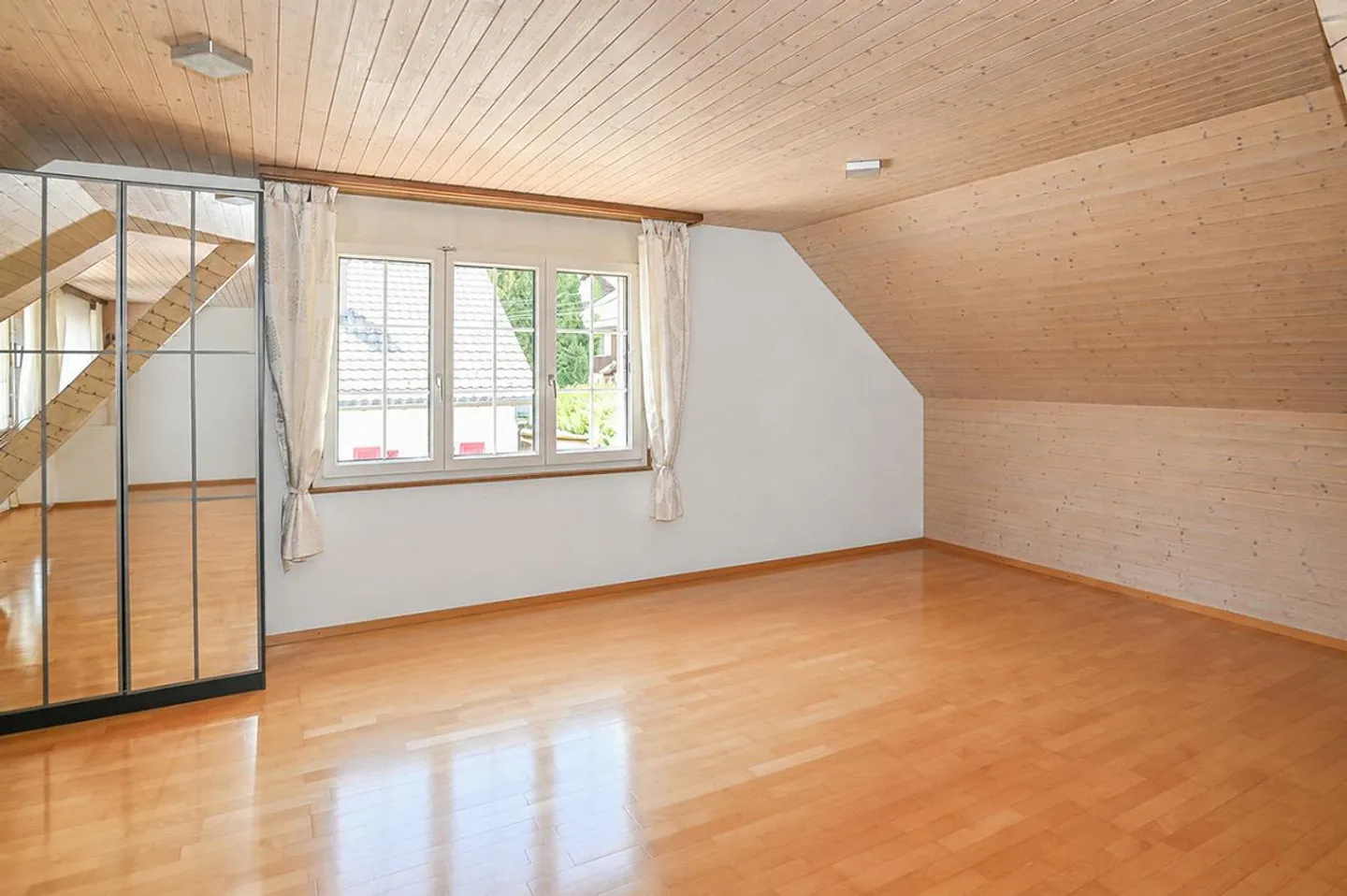 Well-maintained two-family house with many parking spaces in a preferred location - Photo 11 of 16