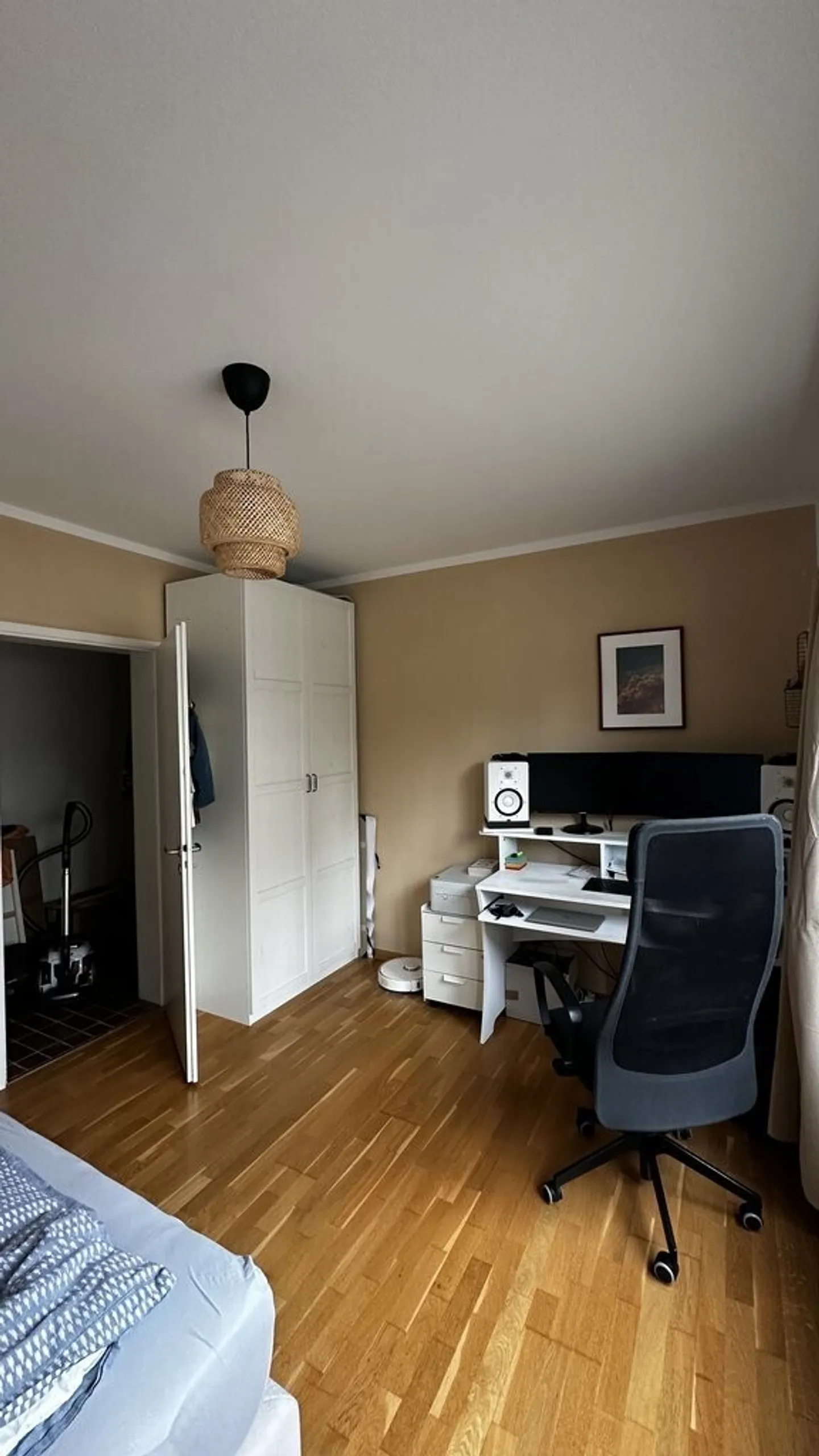 Your new living space in Zurich - Photo 4 of 10