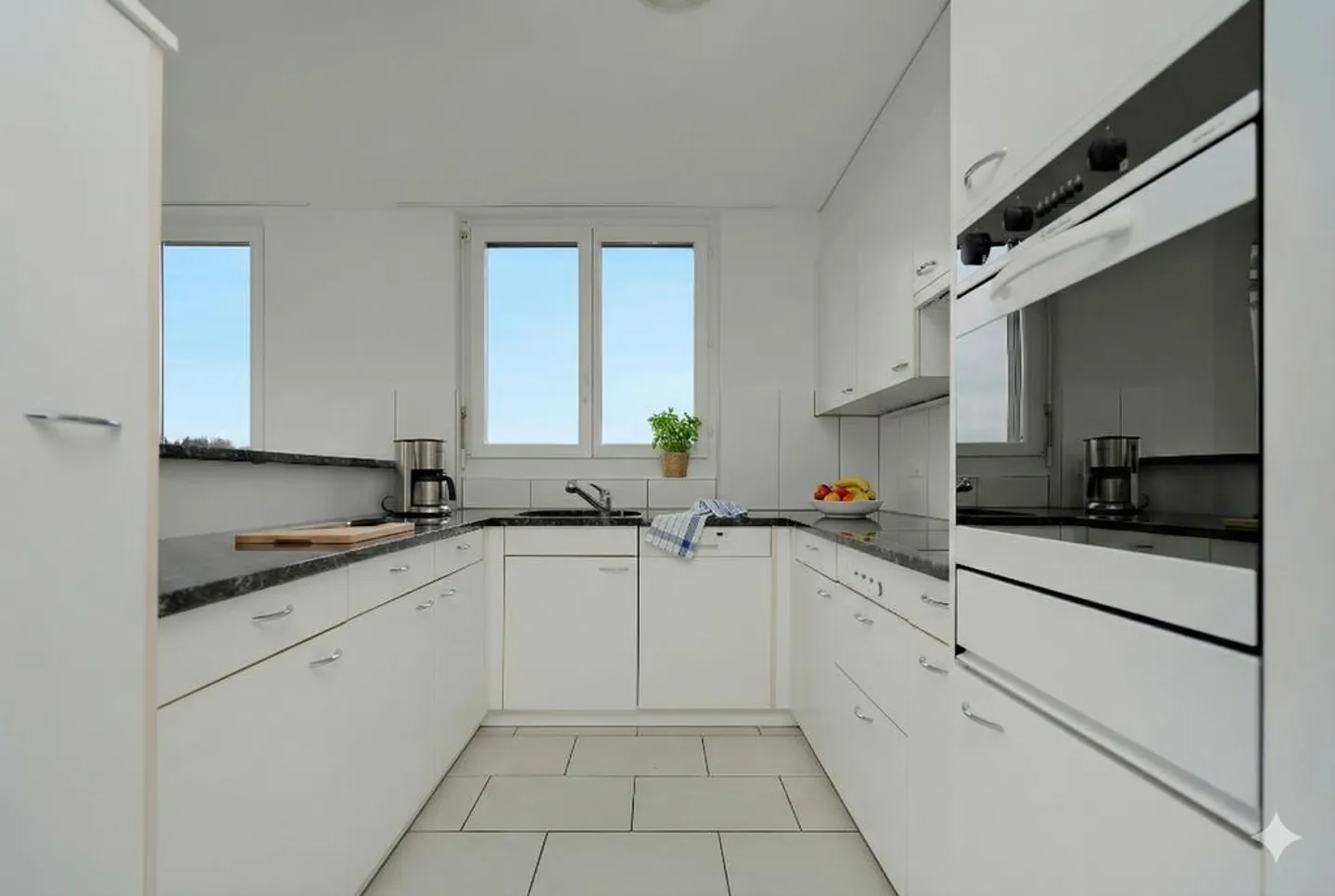 Dreamlike penthouse apartment with sunny terrace - Photo 2 of 12