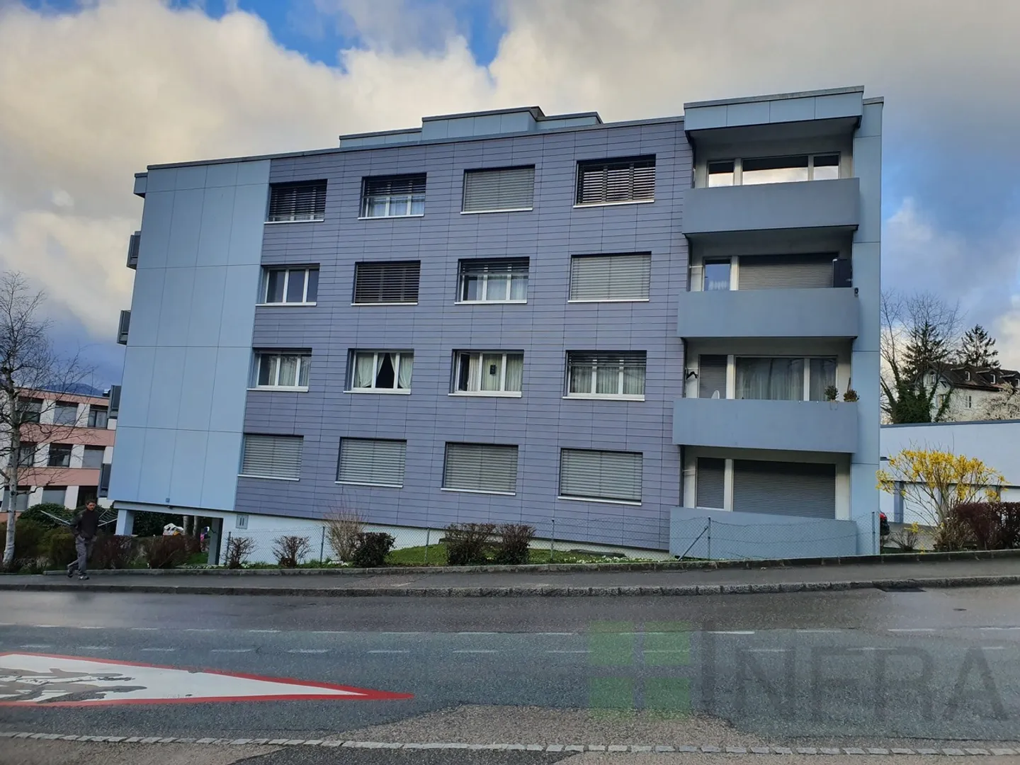 3-Zimmer-Wohnung im 1. Stock mit 74 m2 und Aufzug - Foto 1 von 4