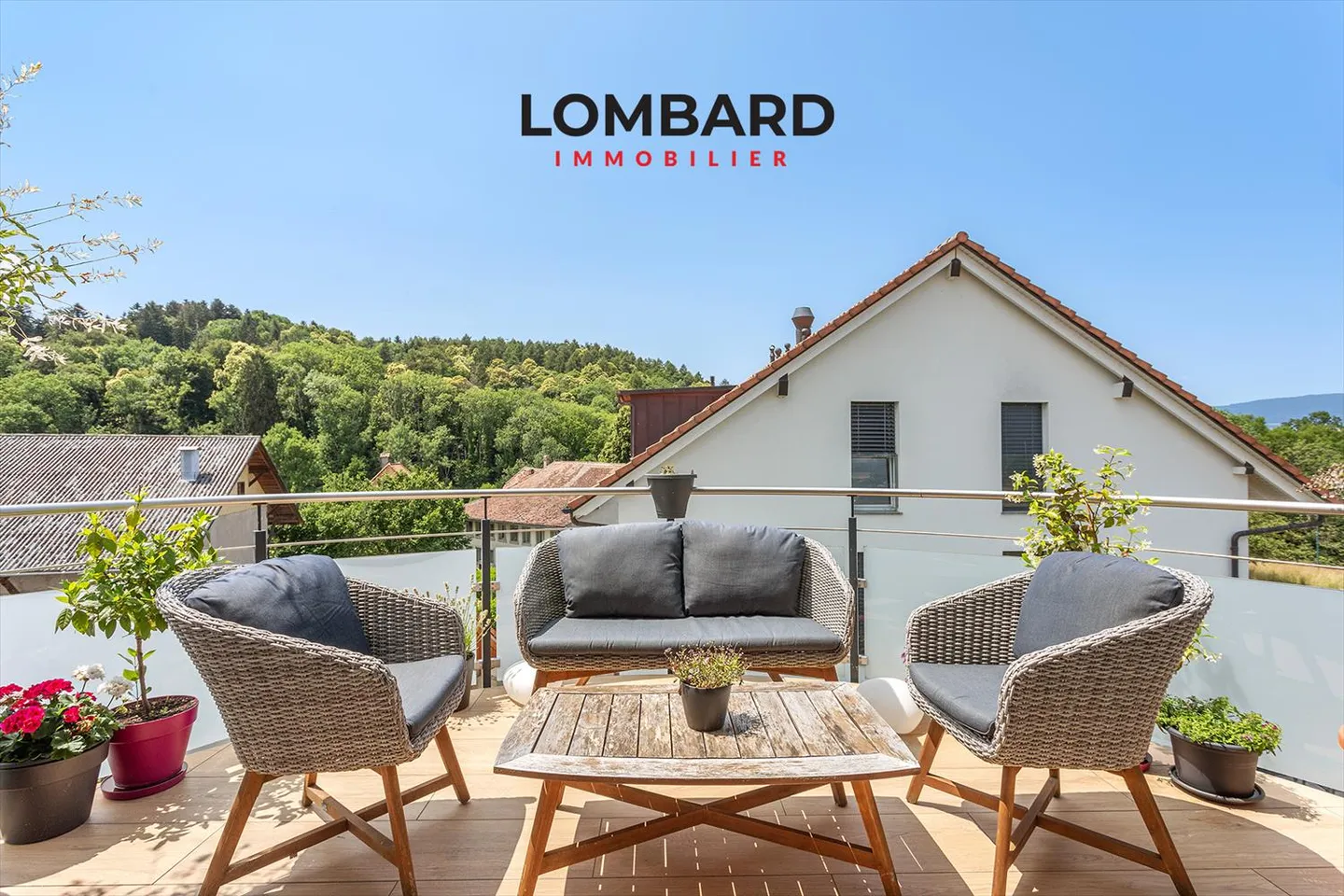 Geräumiges Dachgeschoss mit 4,5 Zimmern und Blick auf den See - Foto 9 von 12