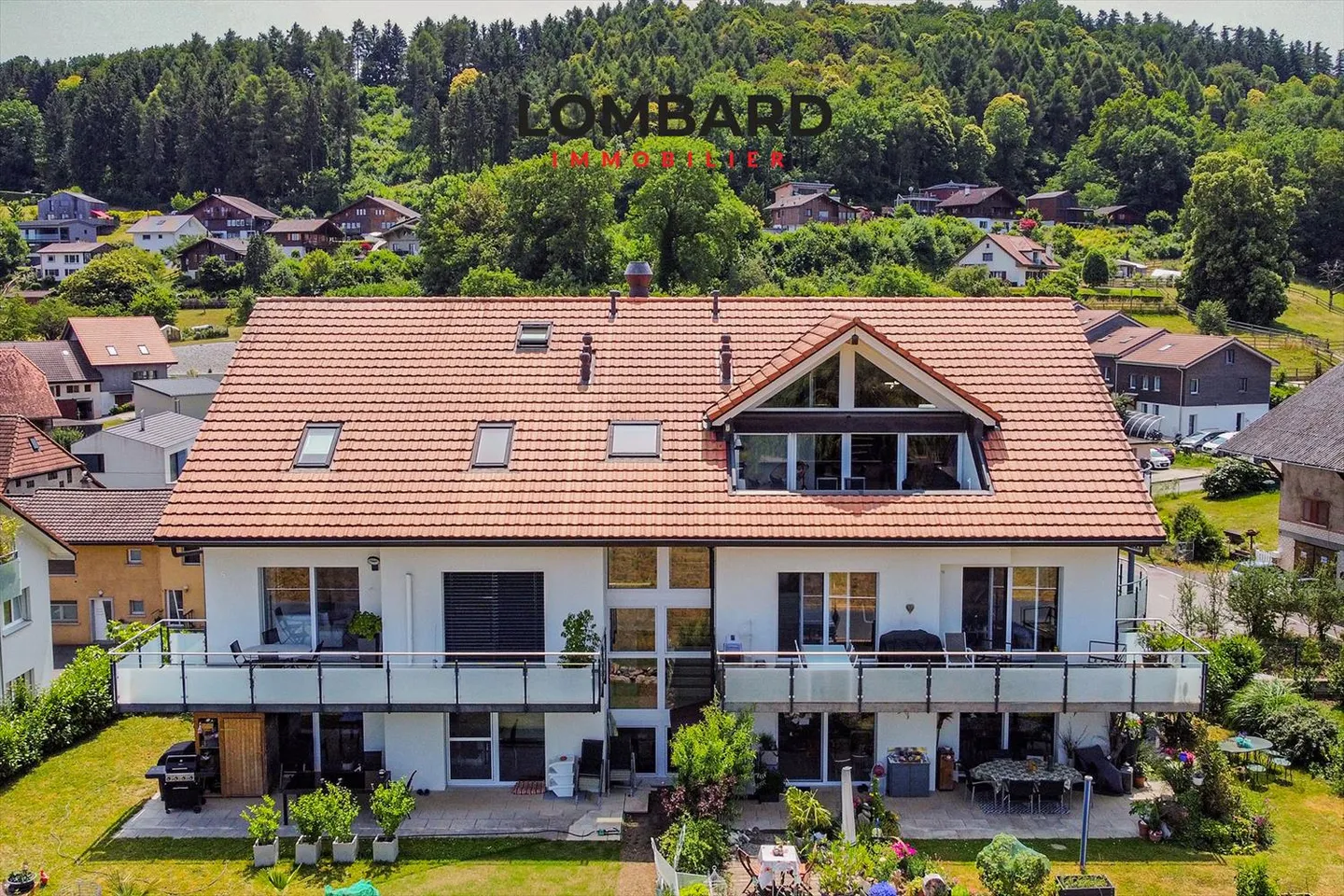 Geräumiges Dachgeschoss mit 4,5 Zimmern und Blick auf den See - Foto 11 von 12