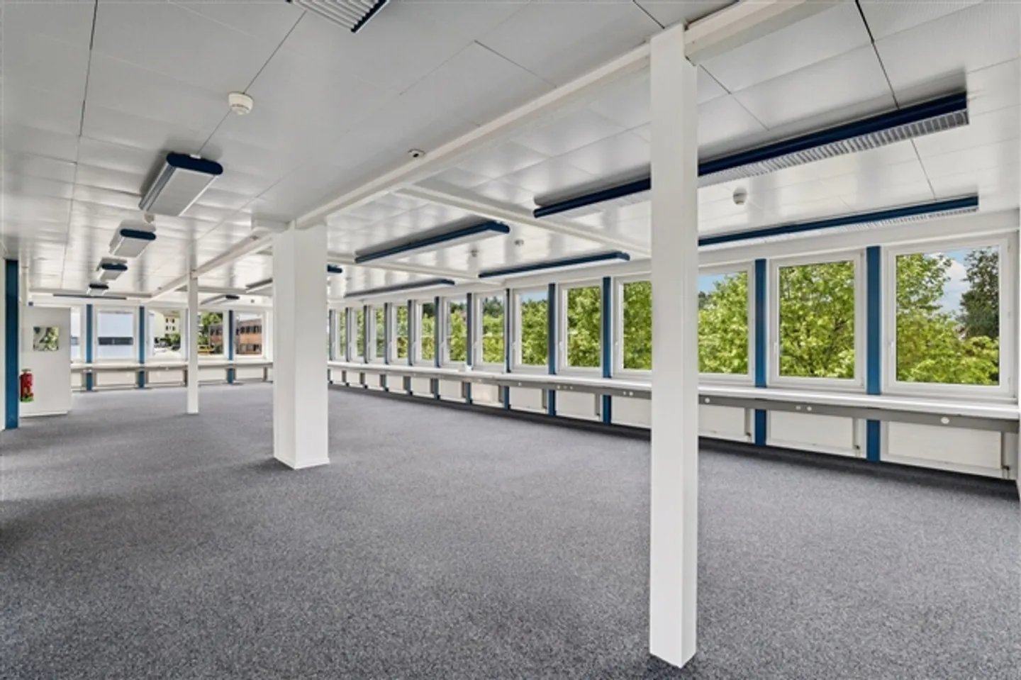 Moderno, elegante e pronto per le tue visioni - il tuo nuovo spazio ufficio! - Foto 8 di 10