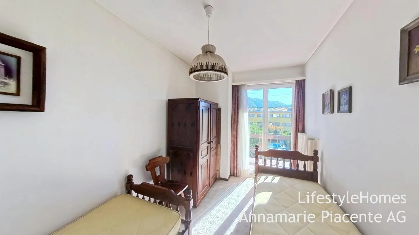 ROW HOUSE - Photo 9 of 13