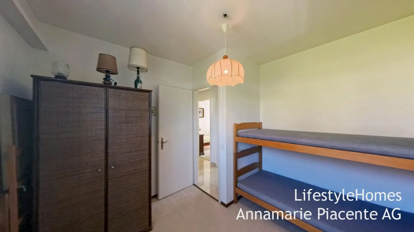 ROW HOUSE - Photo 12 of 13