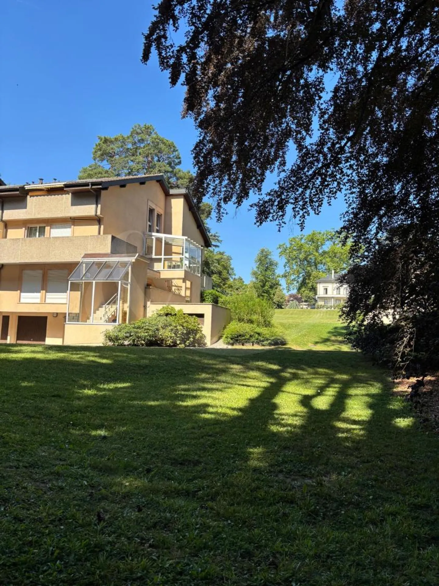 Spacieux appartement en duplex au Vallon - Photo 1 sur 8