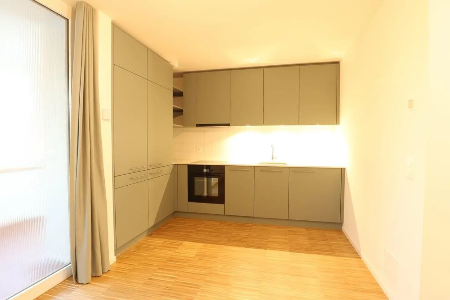 Appartamento moderno e luminoso dopo la prima occupazione - Foto 2 di 6