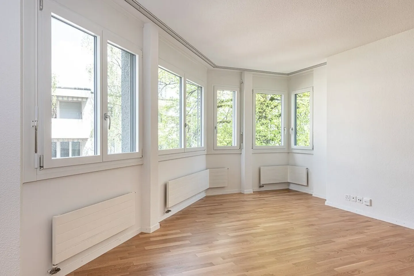 Visit - Move In - Feel Good - Photo 2 of 7