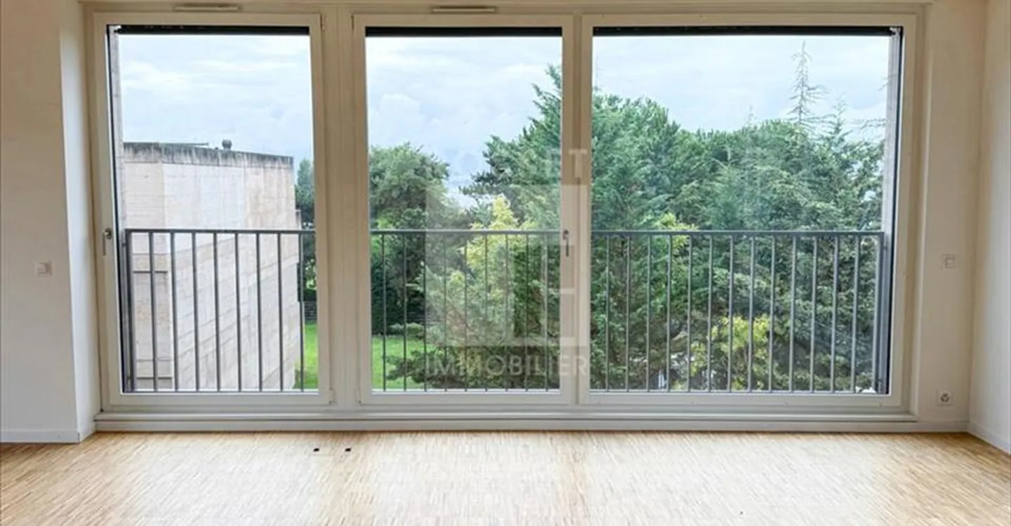 Bureau à louer - Photo 1 sur 10