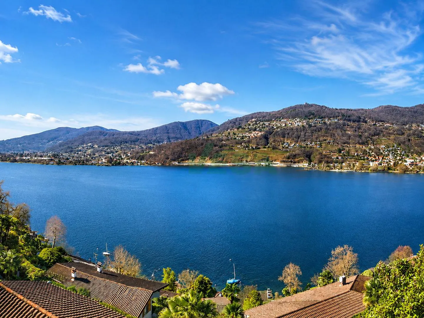 Stunning 4.5-room penthouse with spectacular lake view - Photo 1 of 11