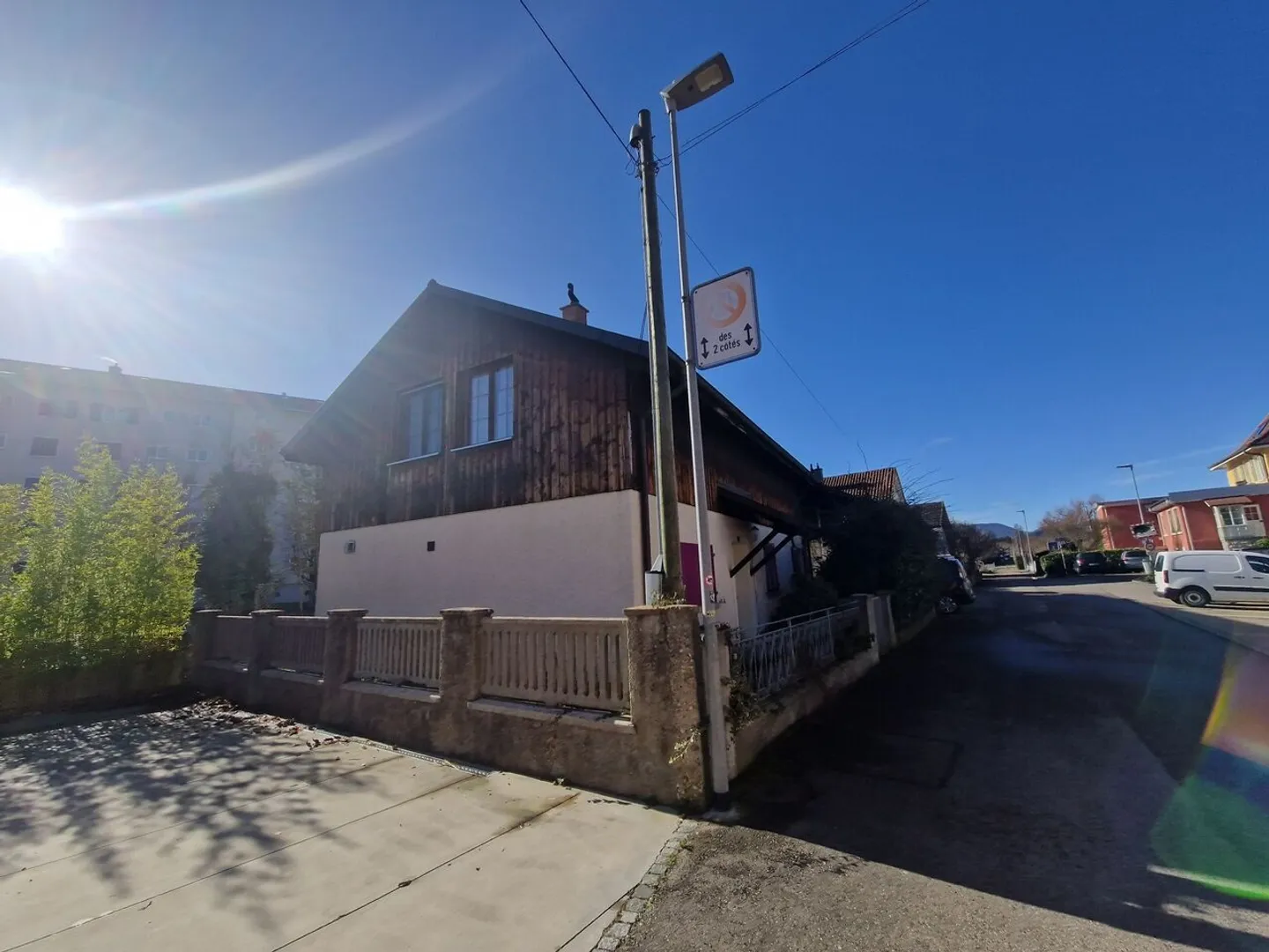 Haus mit 12 Zimmern - Foto 2 von 13